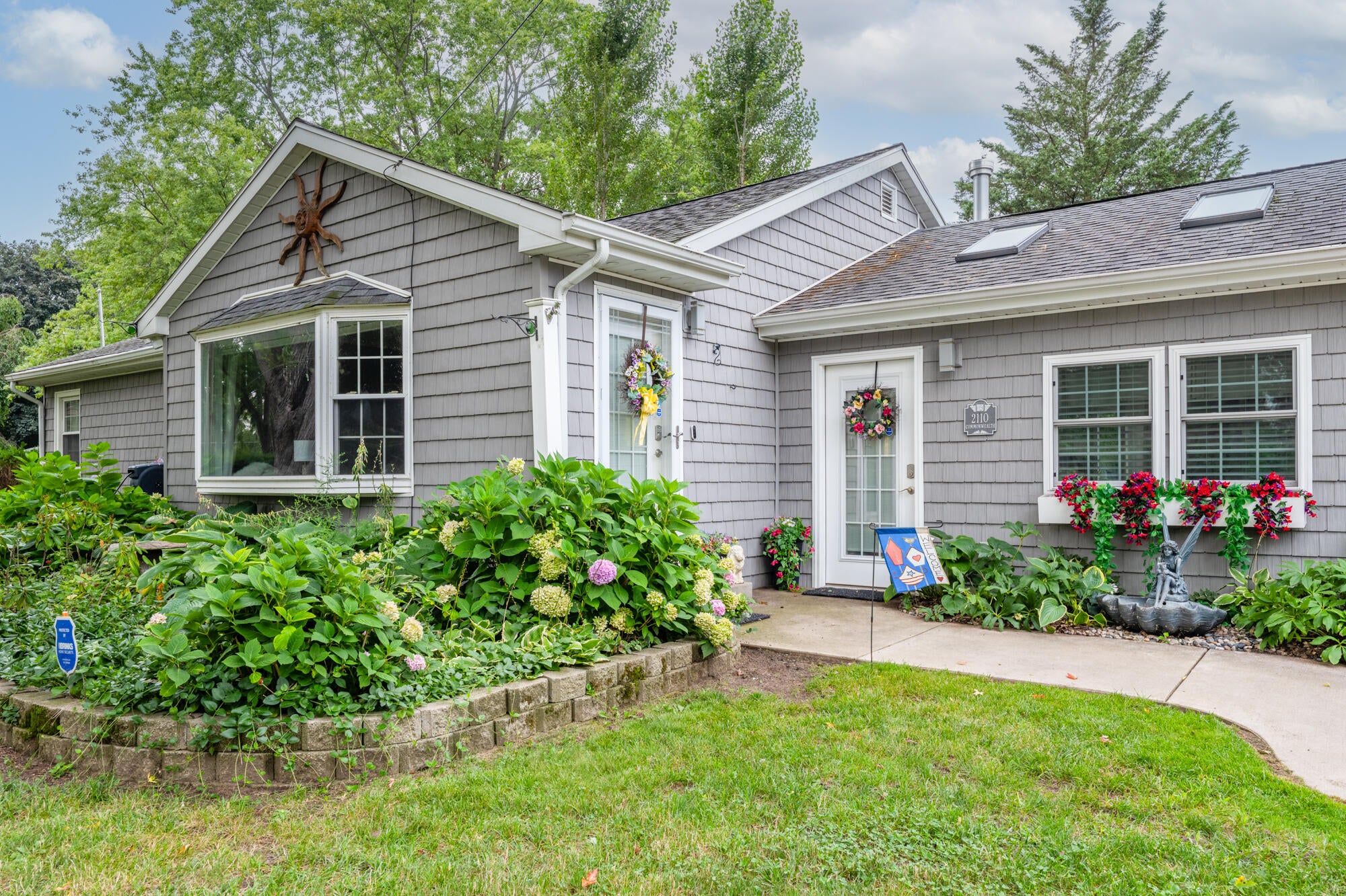2110 Commonwealth Road