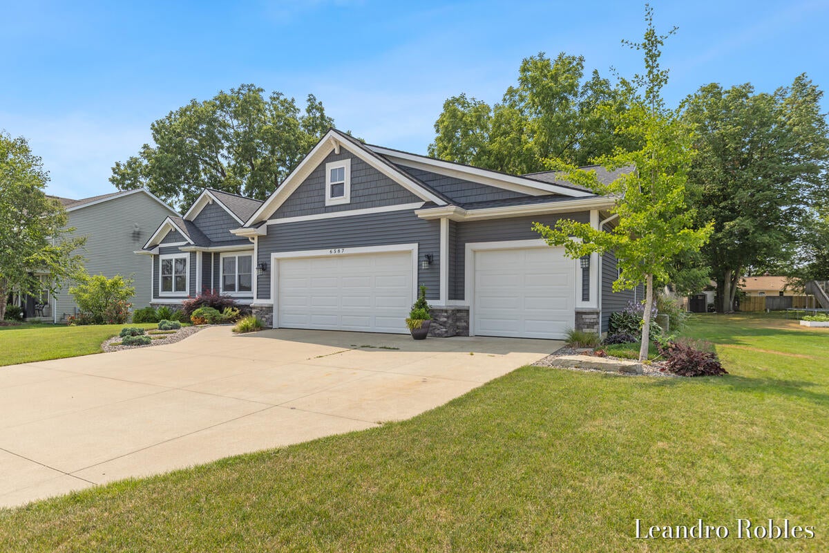 6587 Alward Drive