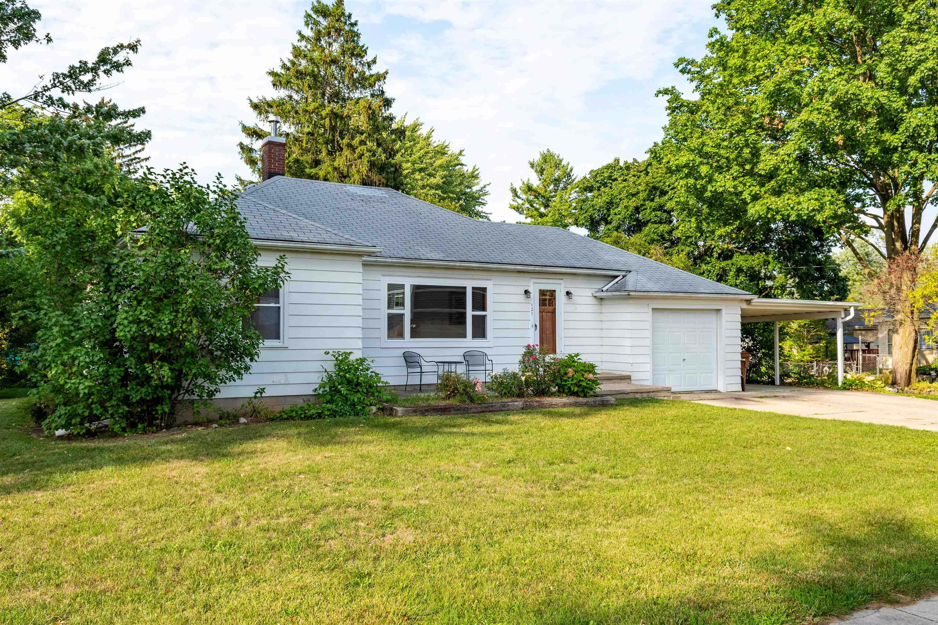 121 E Maple Street