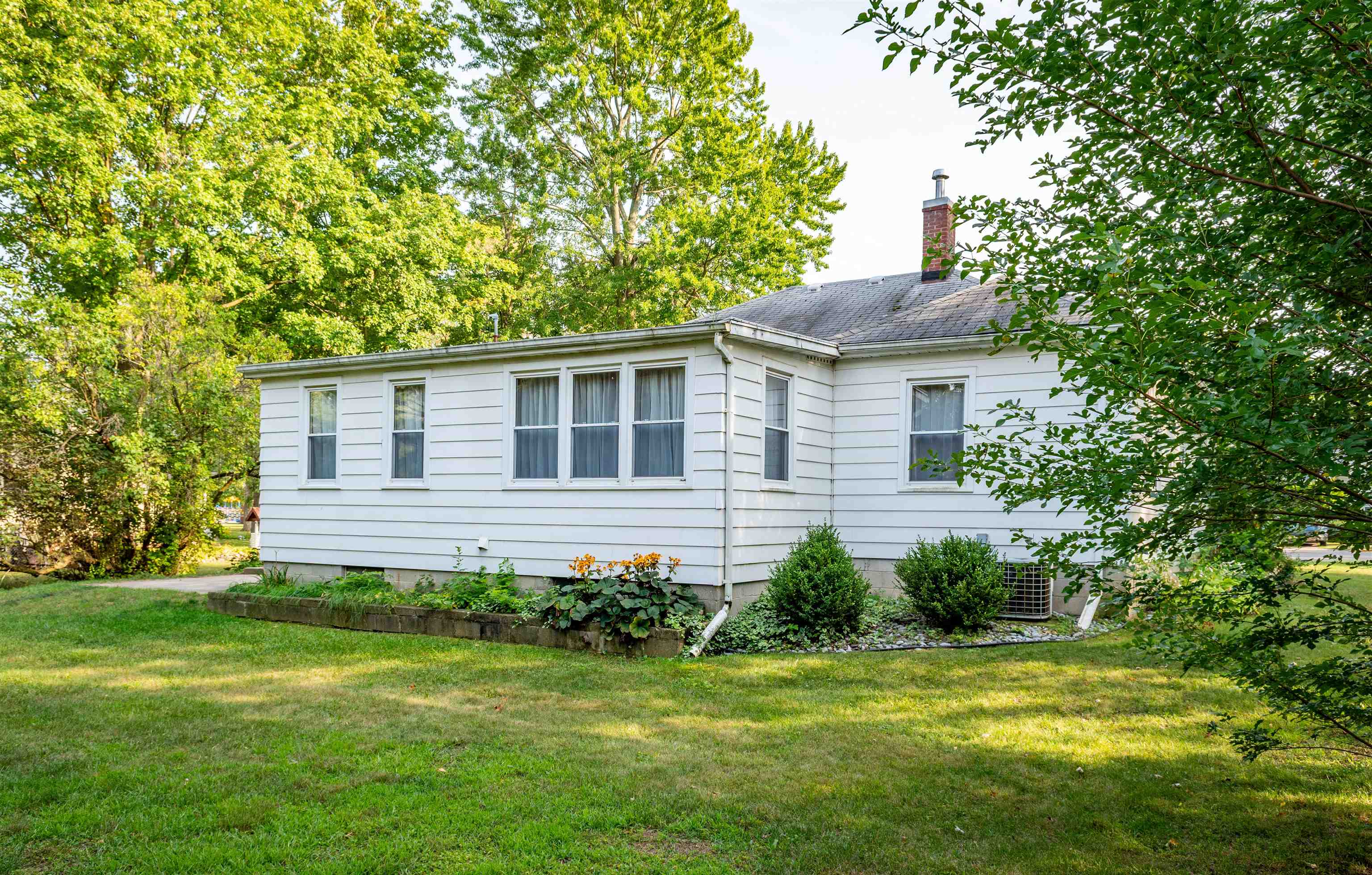 121 E Maple Street