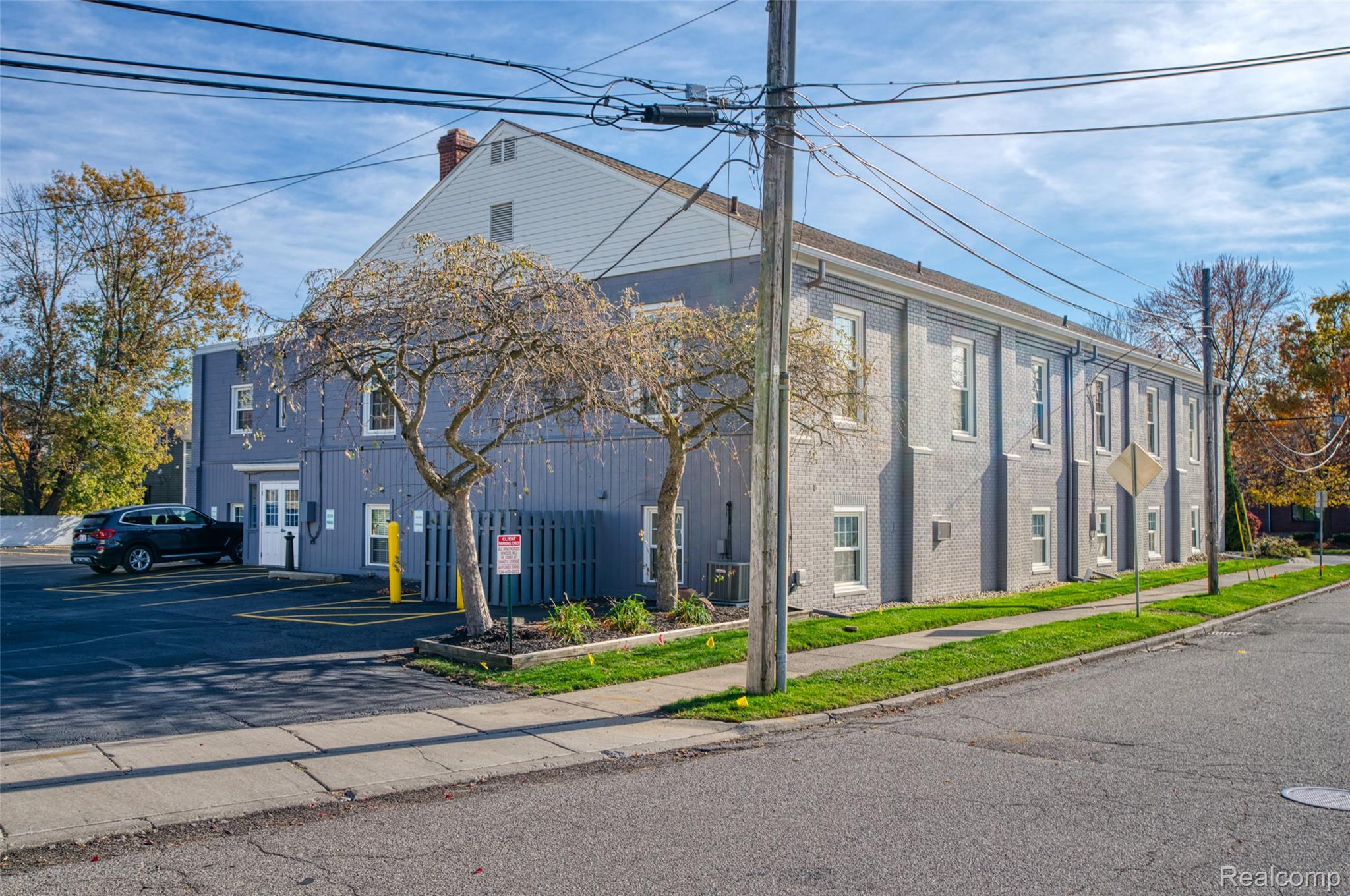 496 W Ann Arbor Trail 201