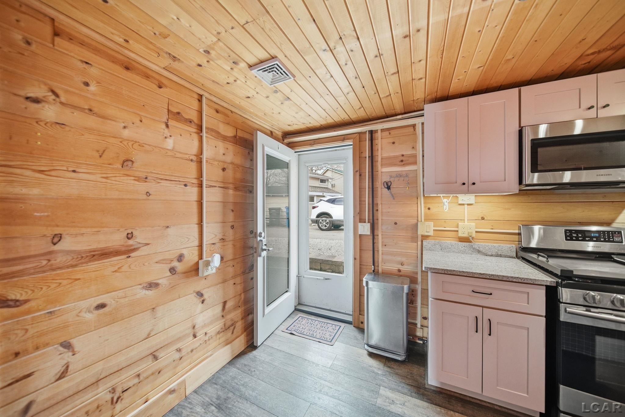 11360 W Ferndale Drive