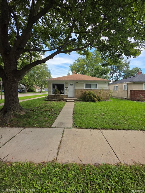 Photo of 4601 GERTRUDE Street, Dearborn Heights City, MI 48125 (MLS # 20261077819)