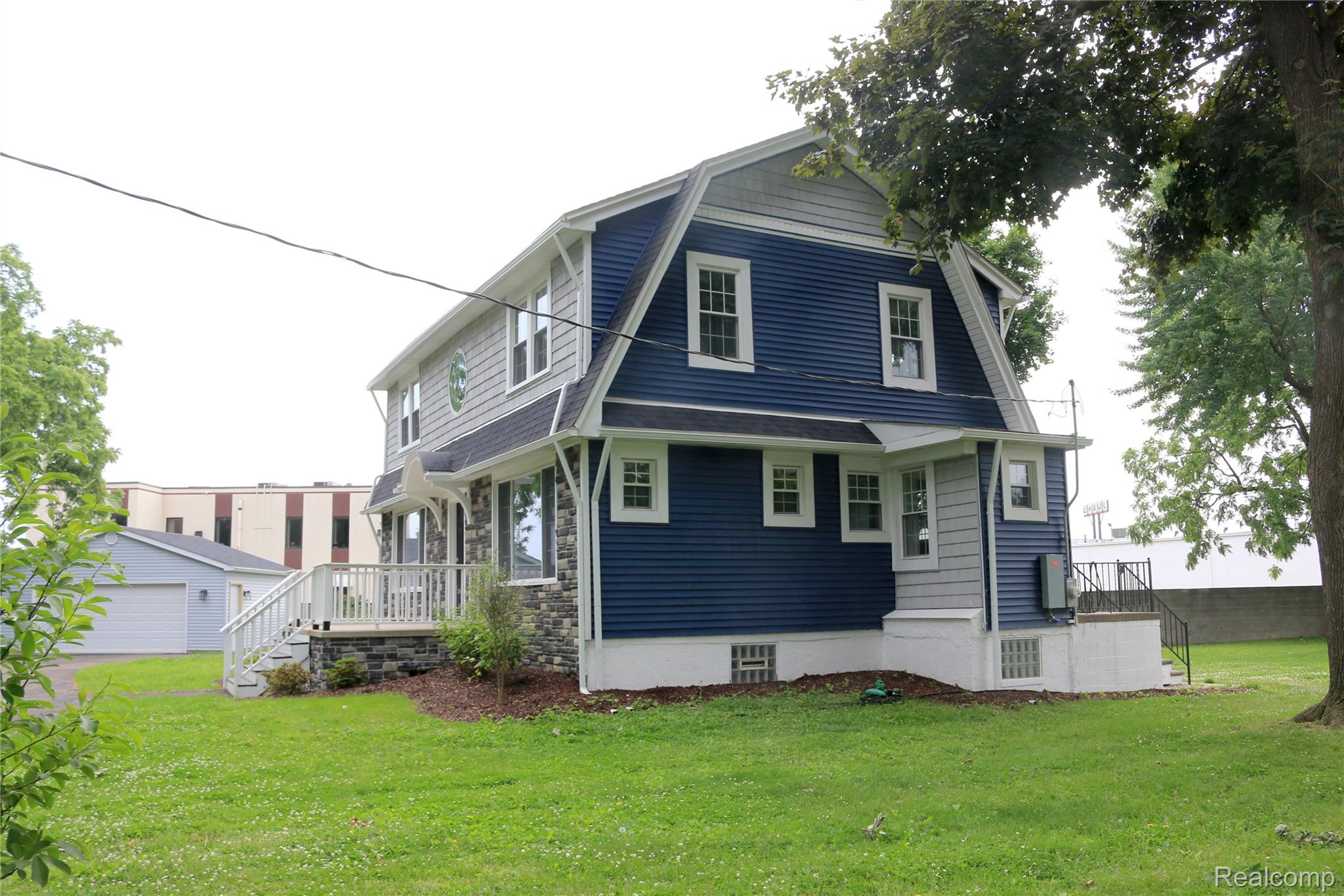 19904 McKinnon Street