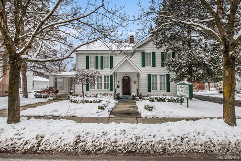 155 N Main Street Village Of Clarkston City MI 48346