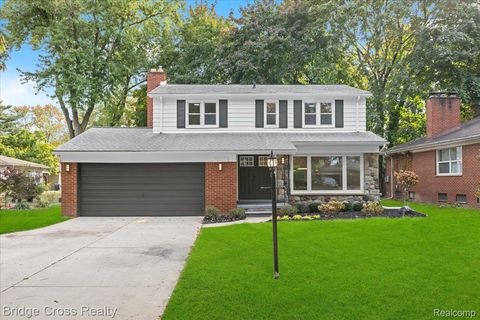 17537 Roseland Boulevard Lathrup Village City MI 48076