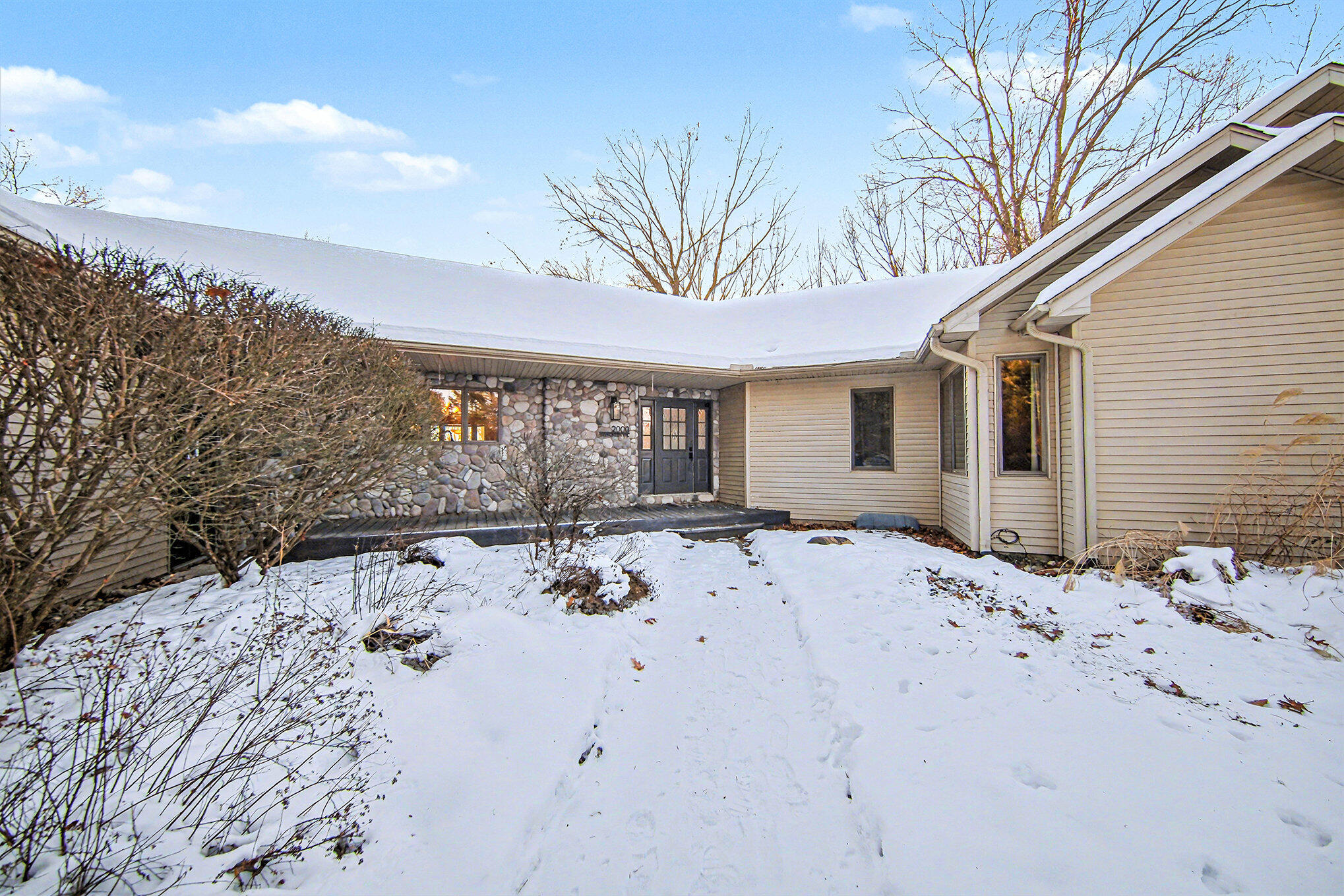 2000 Evergreen Trail