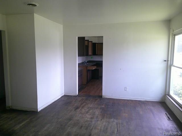 3009 Plainfield Avenue