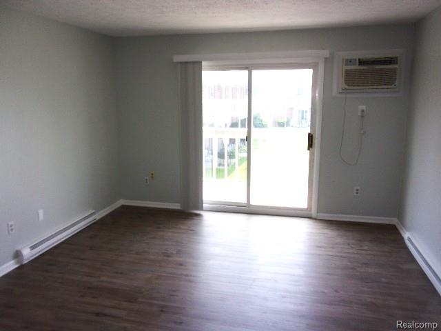 125 E VAN RIPER Road 7