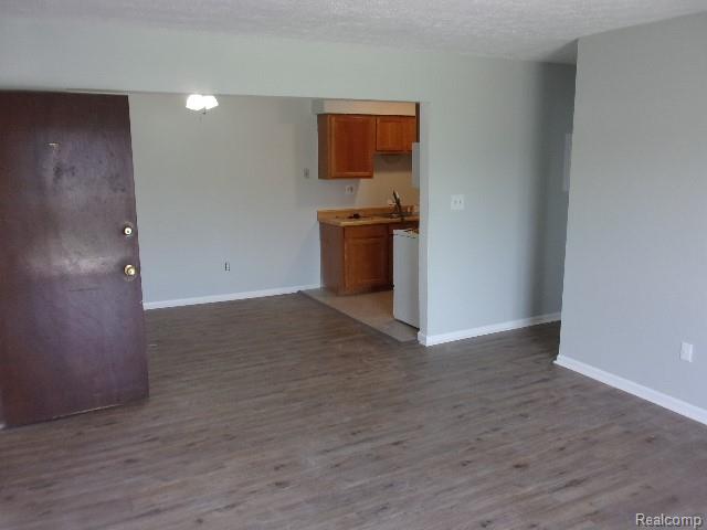 125 E VAN RIPER Road 7