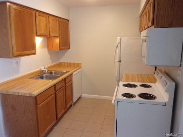 125 E VAN RIPER Road 7