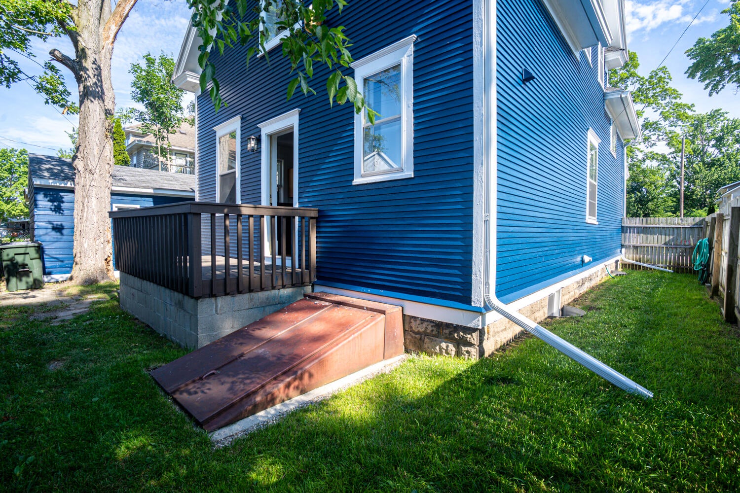 87 Monroe Avenue