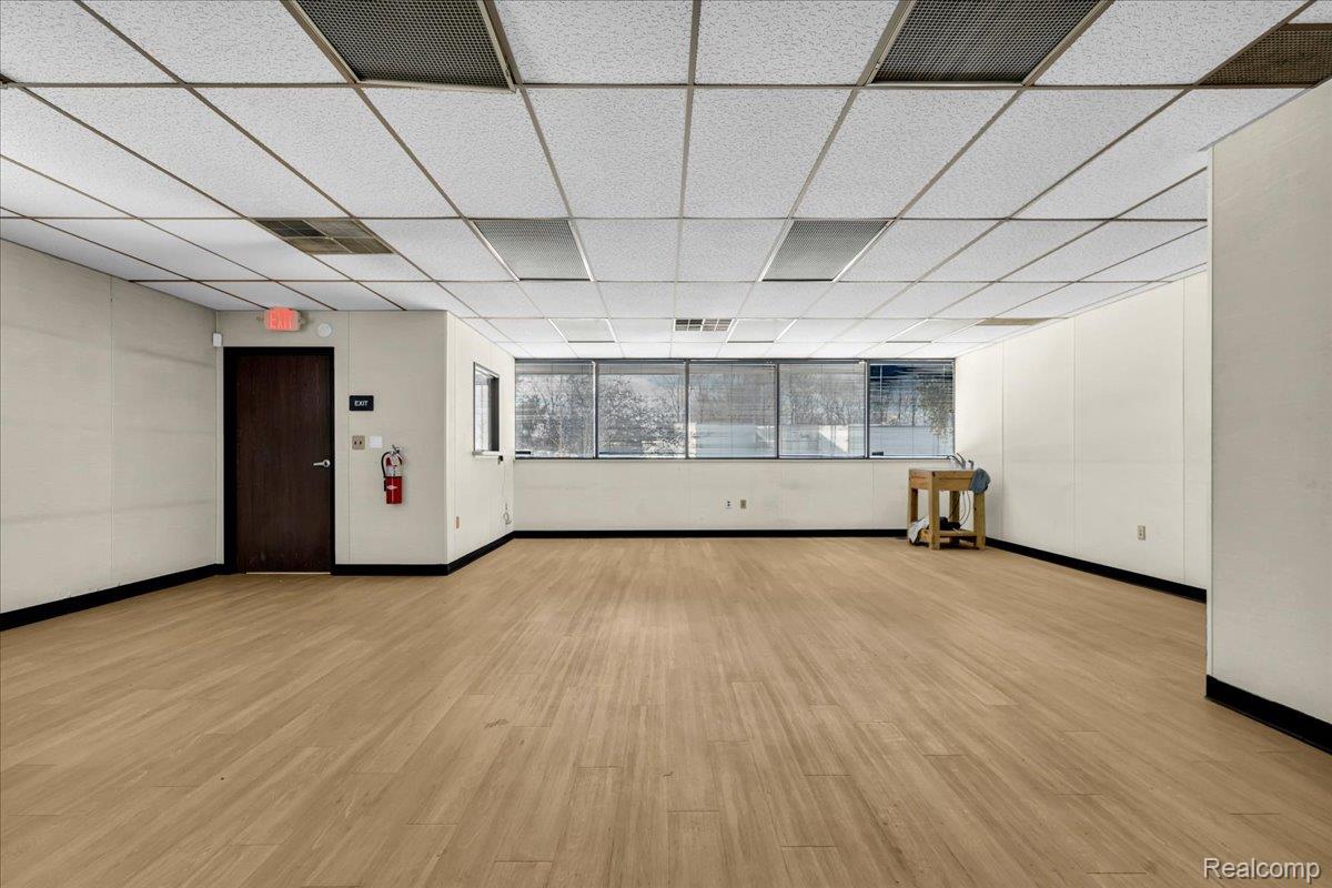 28800 Wall Street