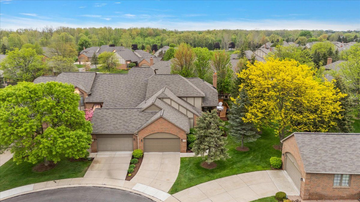 54700 Kingsley Court