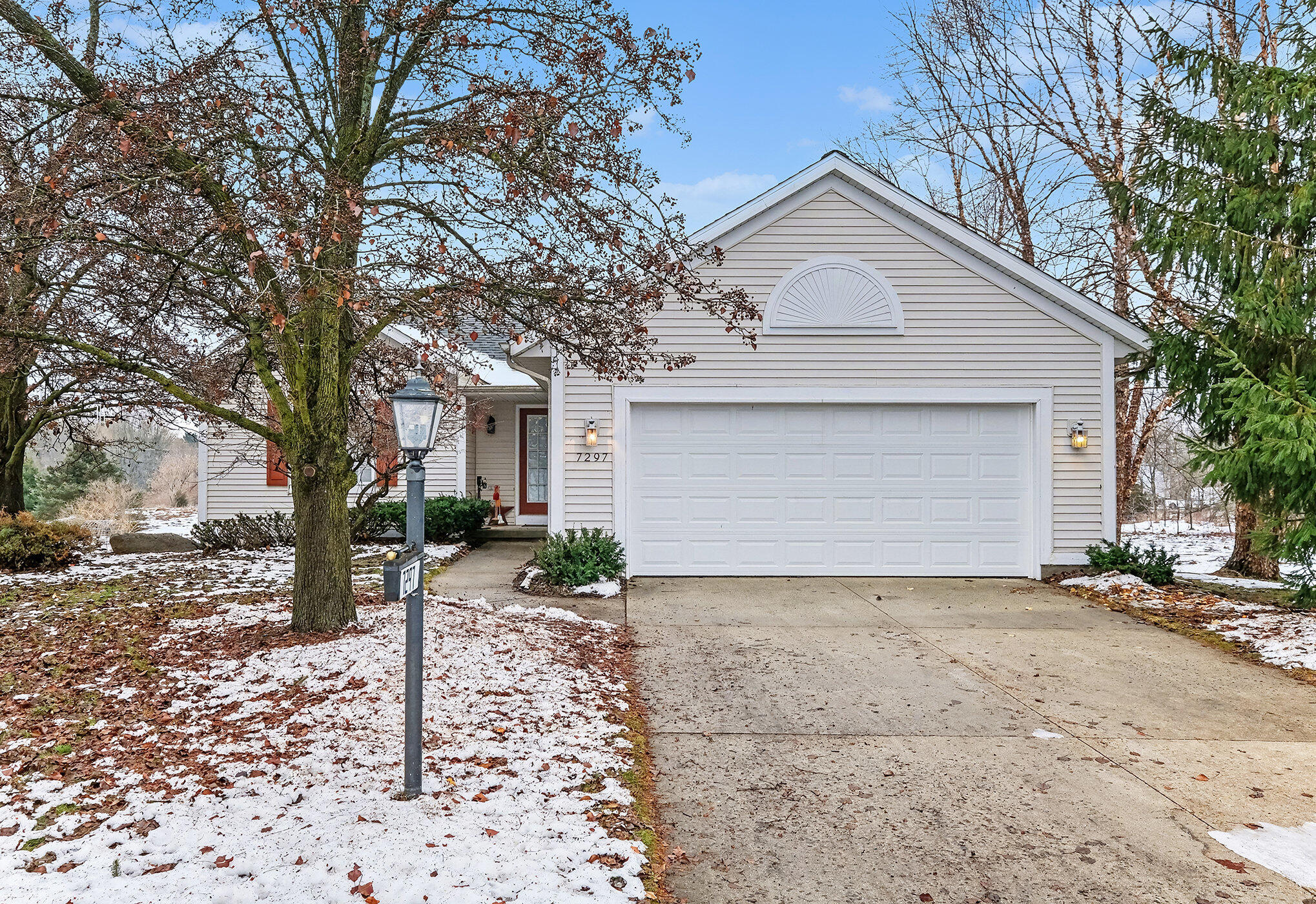 7297 Tillicum Trail NE