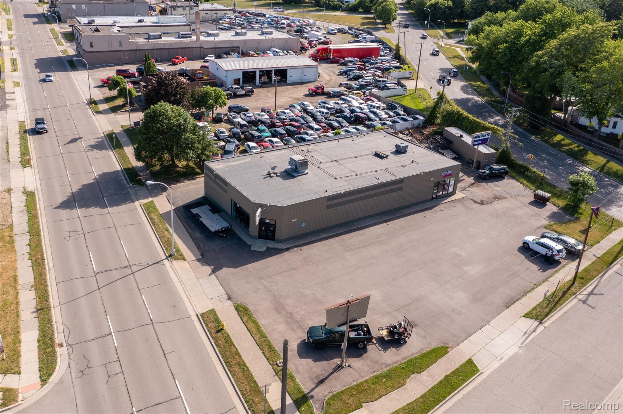 209 Northbound Gratiot Avenue