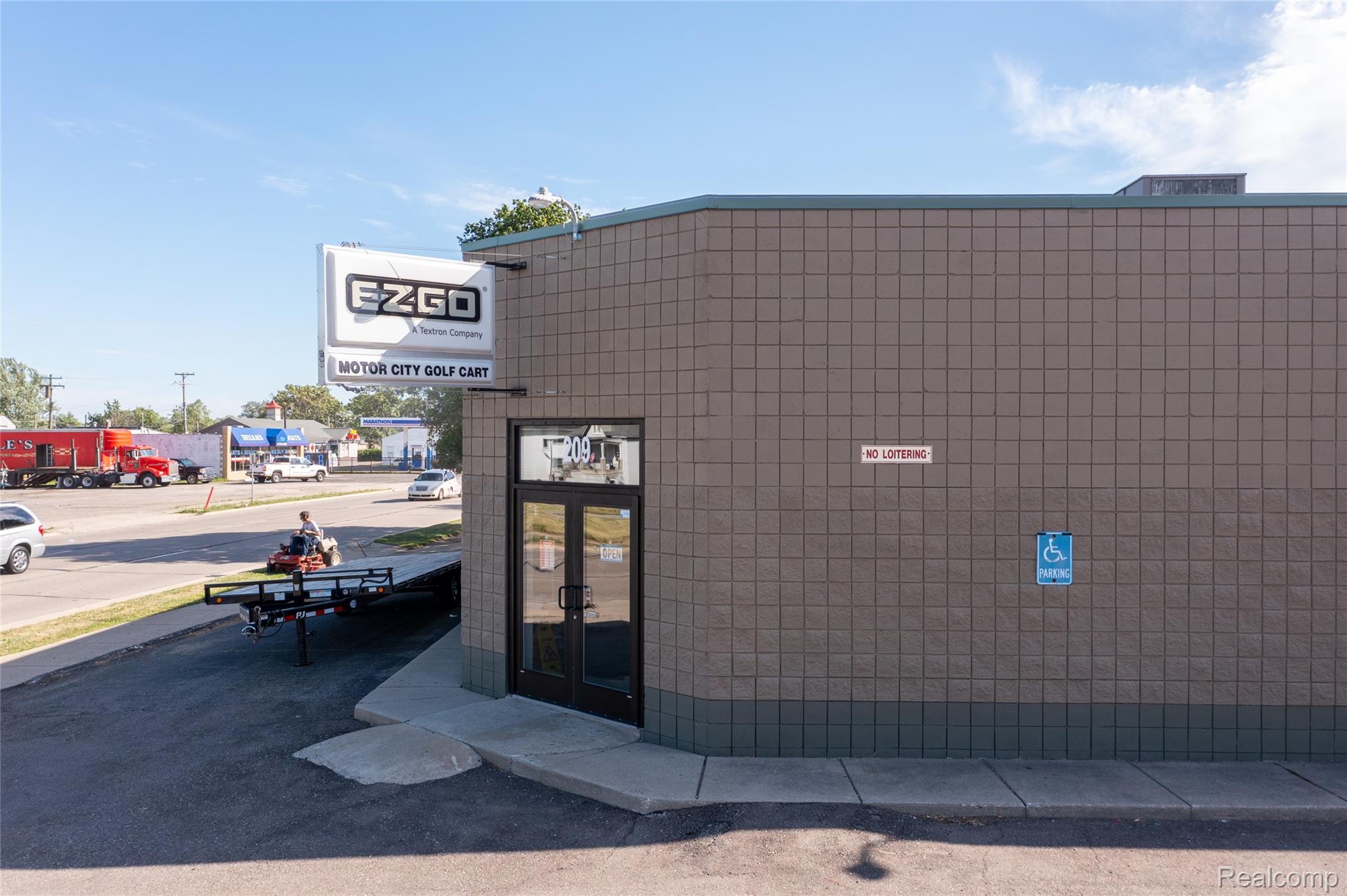 209 Northbound Gratiot Avenue