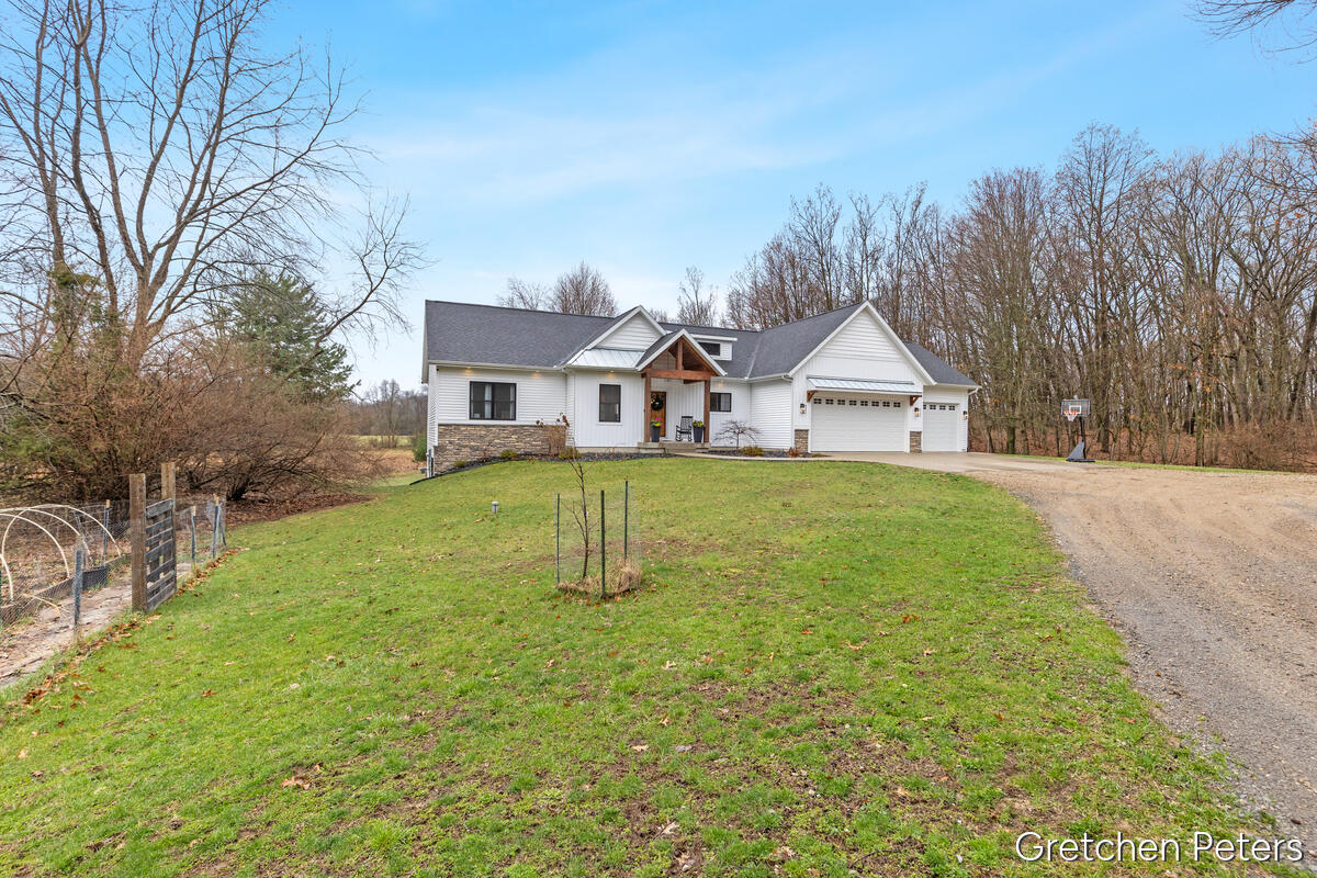 7540 Thornapple Dales Drive SE