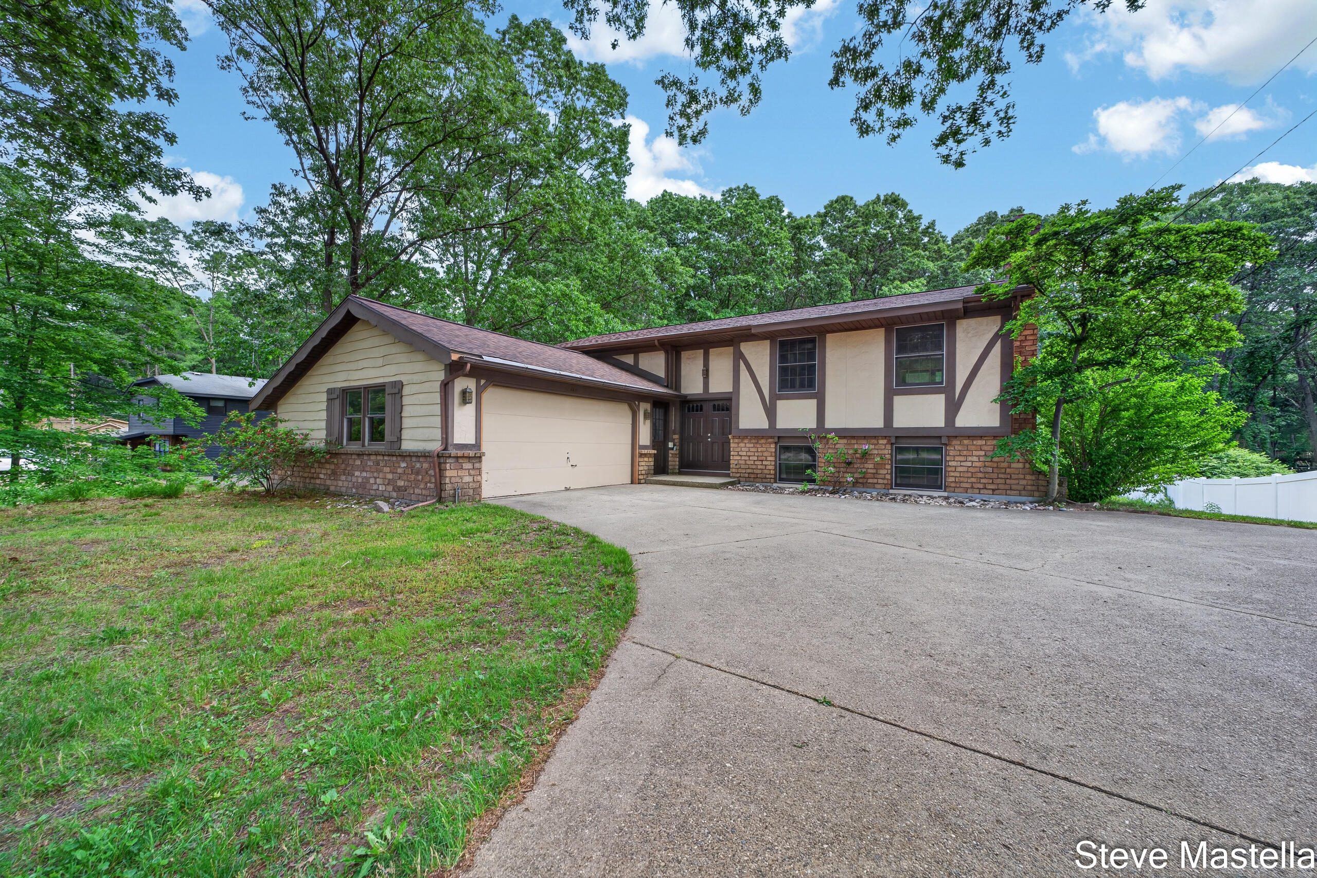 18746 N Fruitport Road