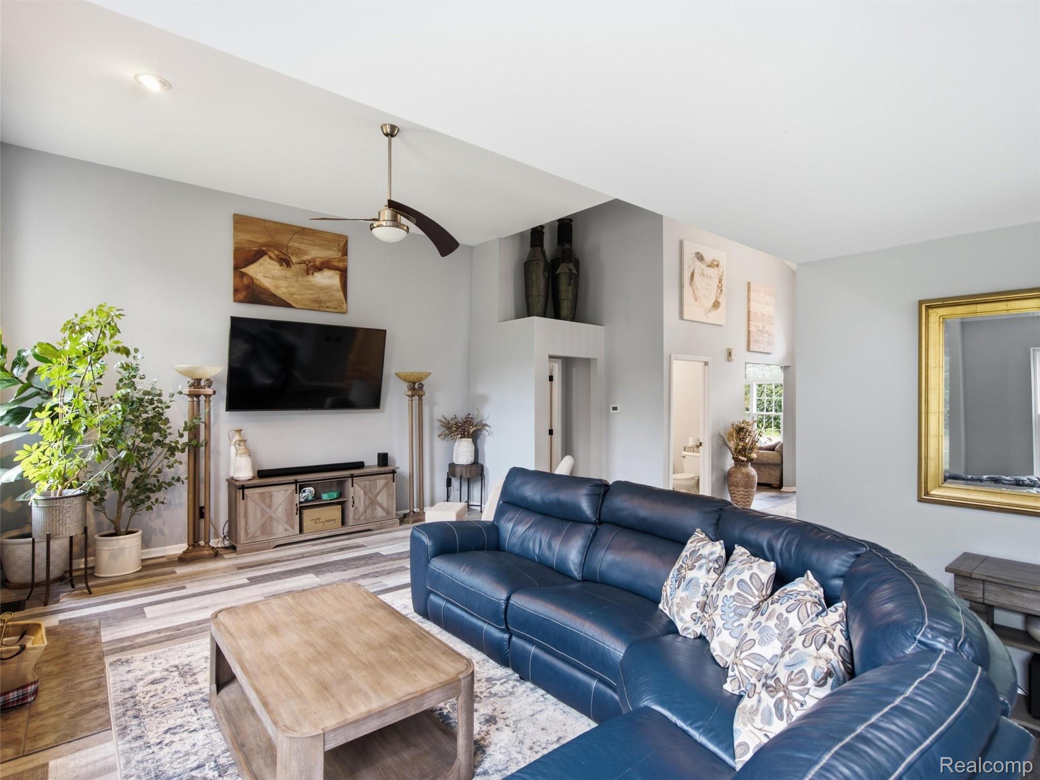54897 Walnut Drive