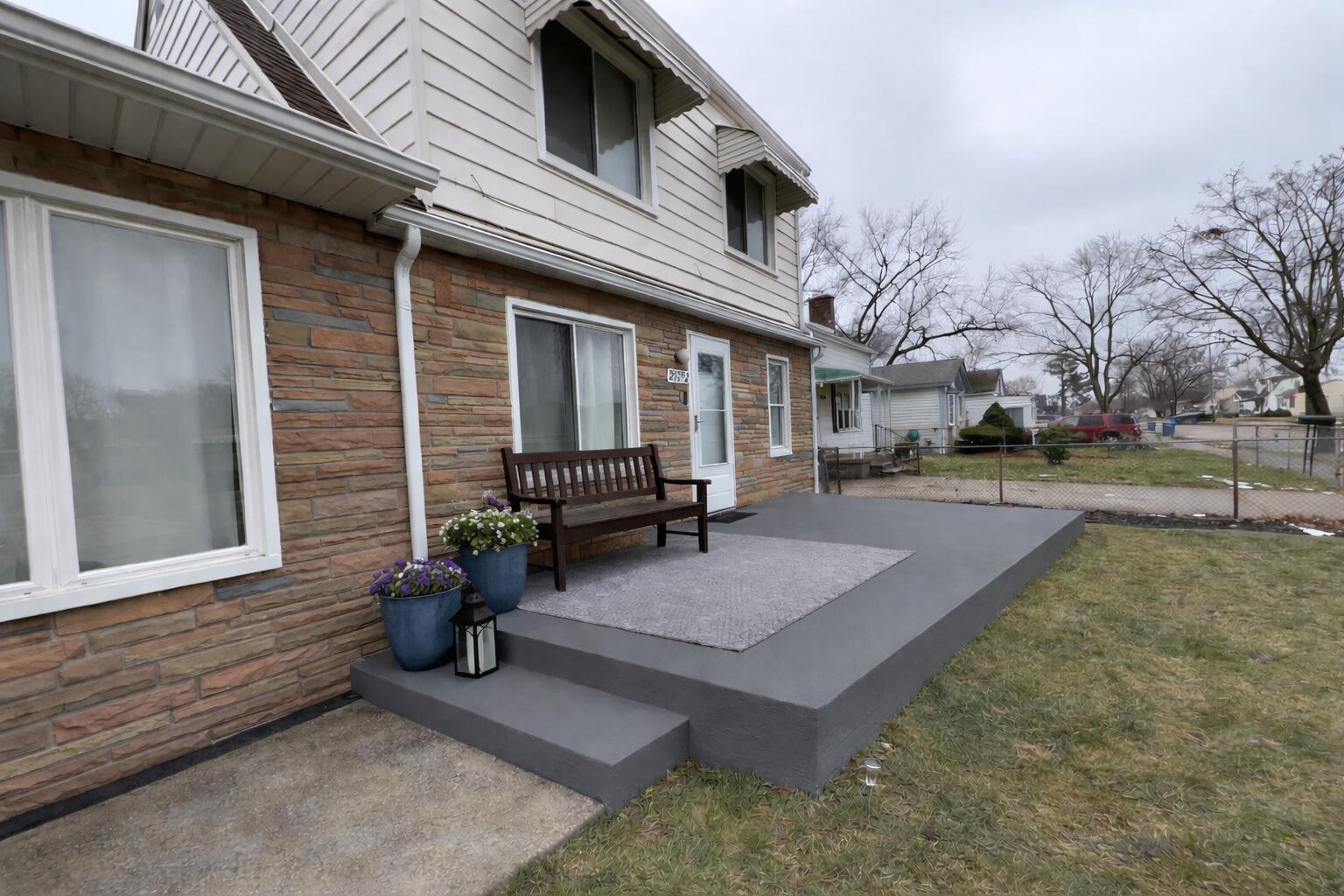 23752 Stewart Avenue