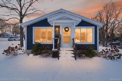 815 E Argyle Street Jackson City MI 49202