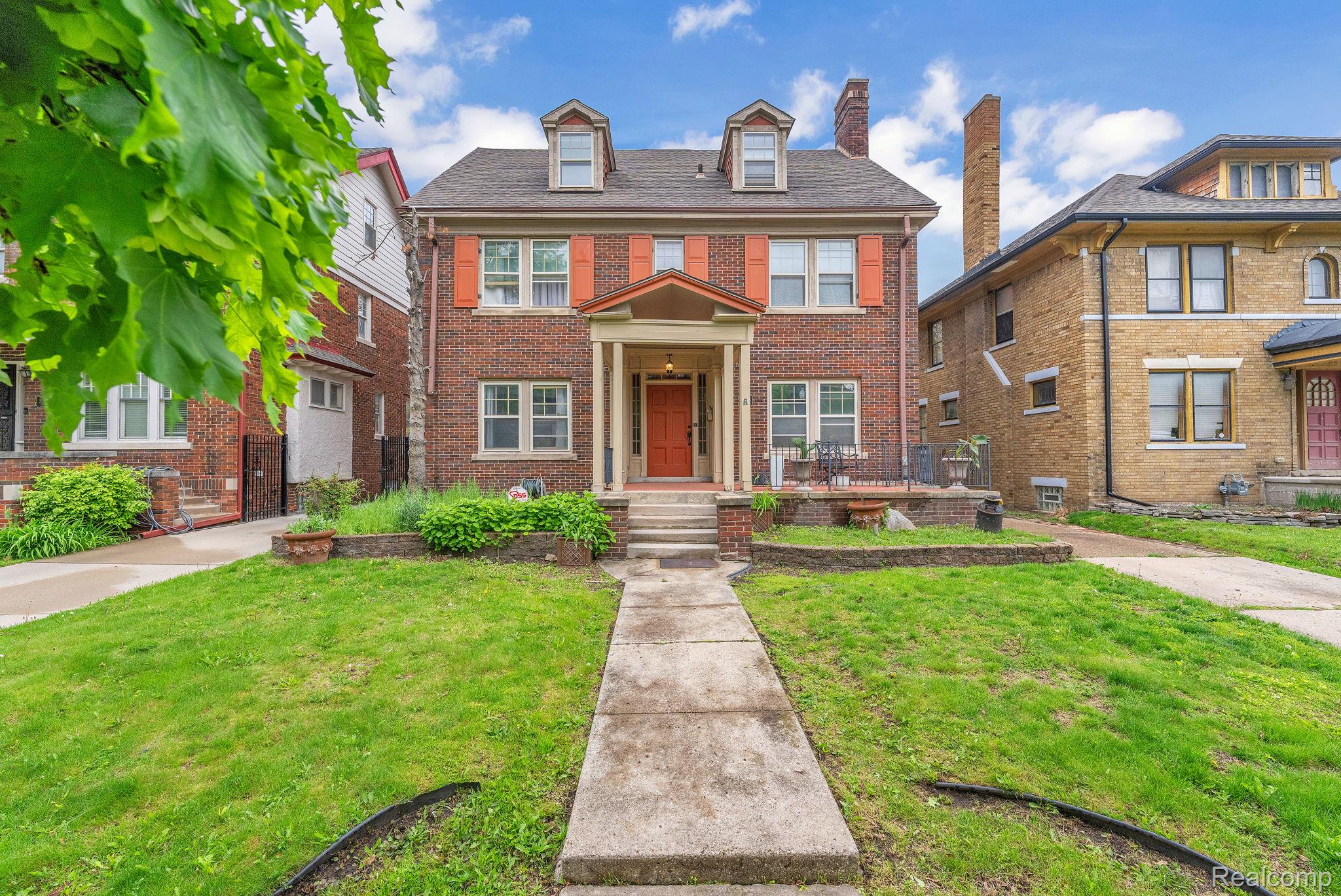 1990 Edison Street