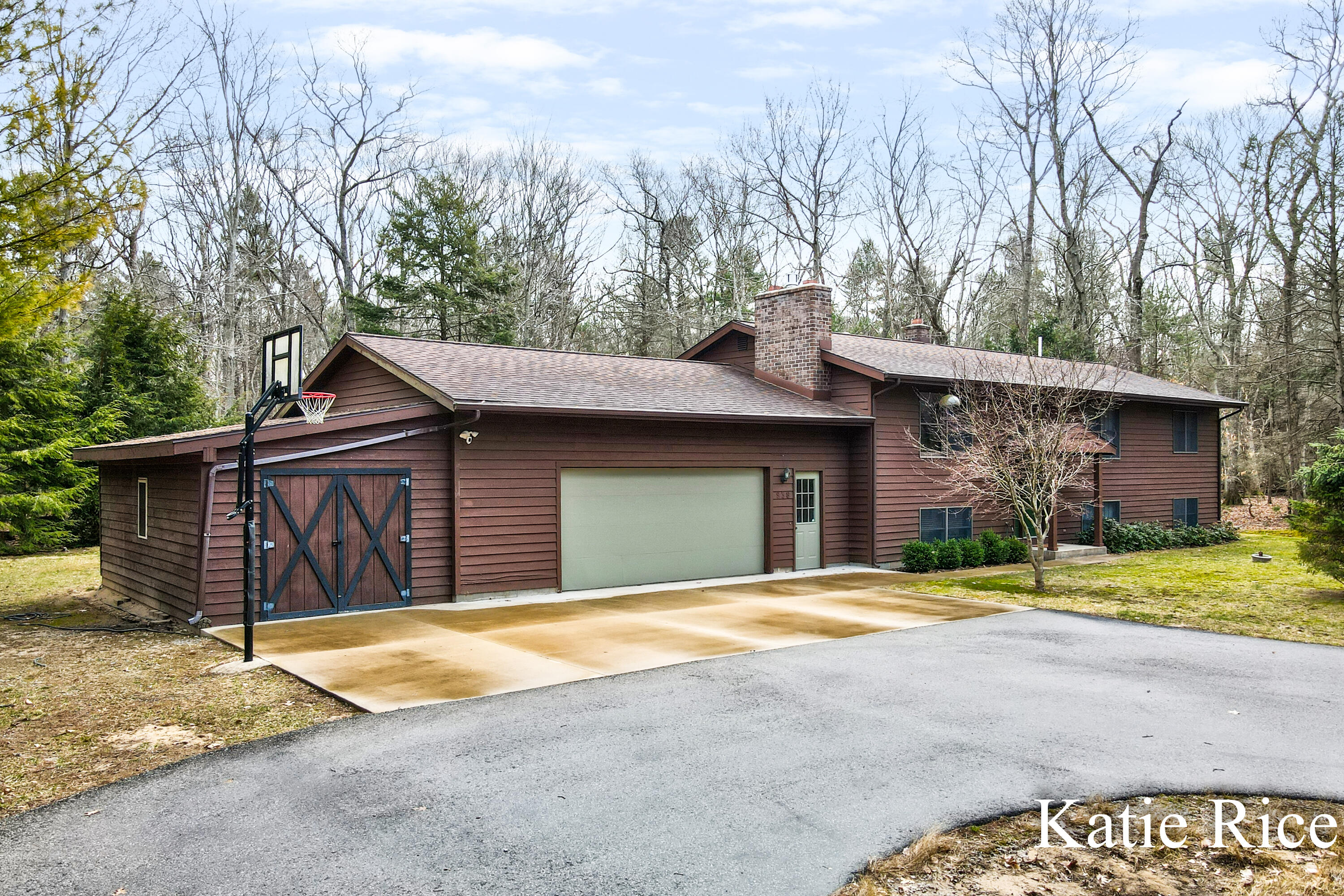 938 N Scenic Drive