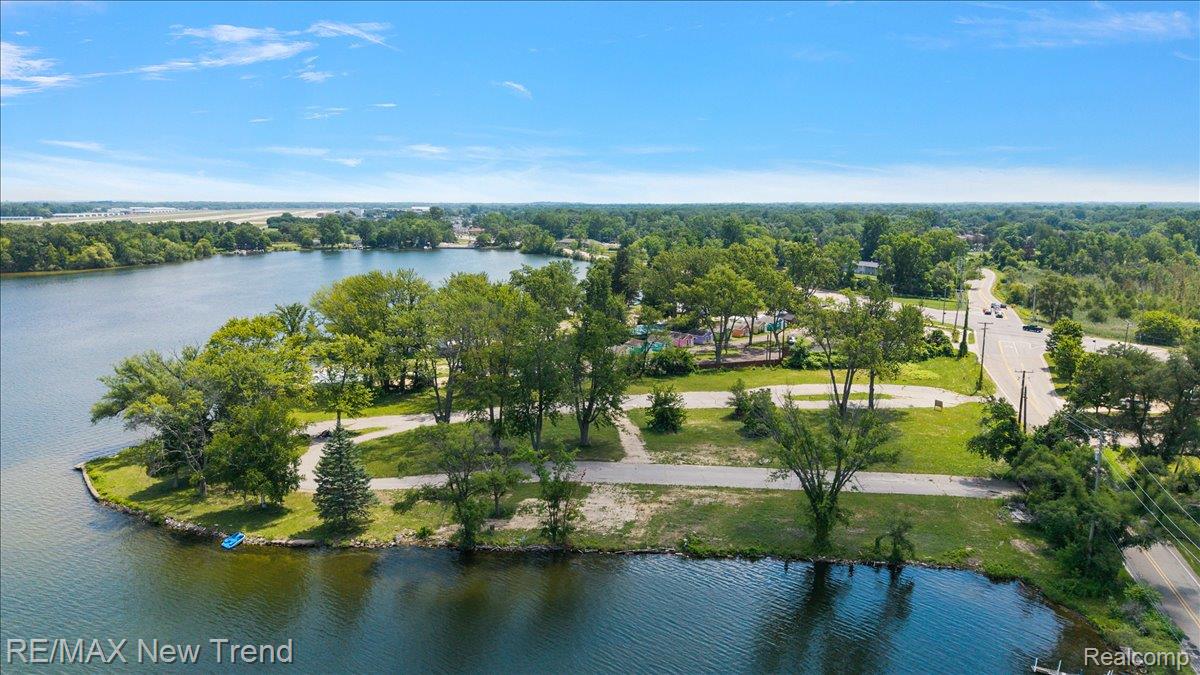 8300 Pontiac Lake Road