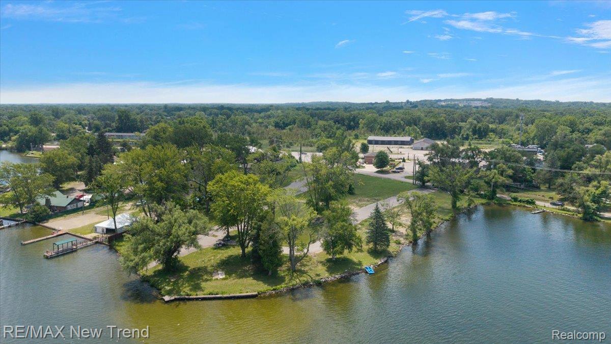 8300 Pontiac Lake Road