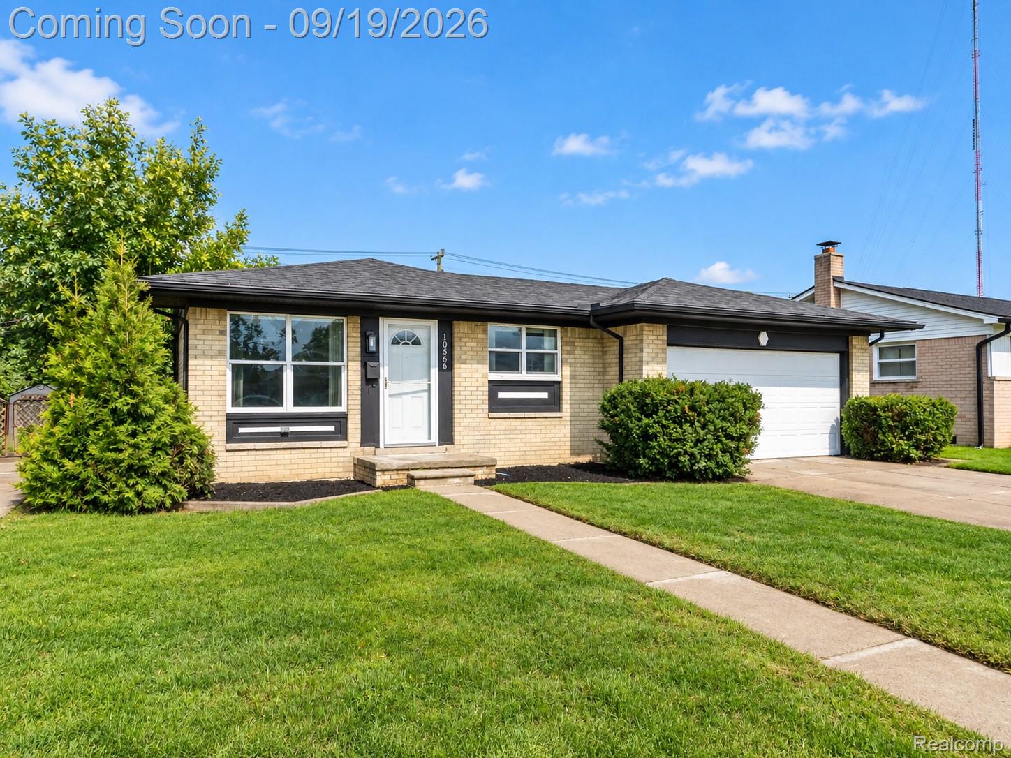 10566 N Oak Drive