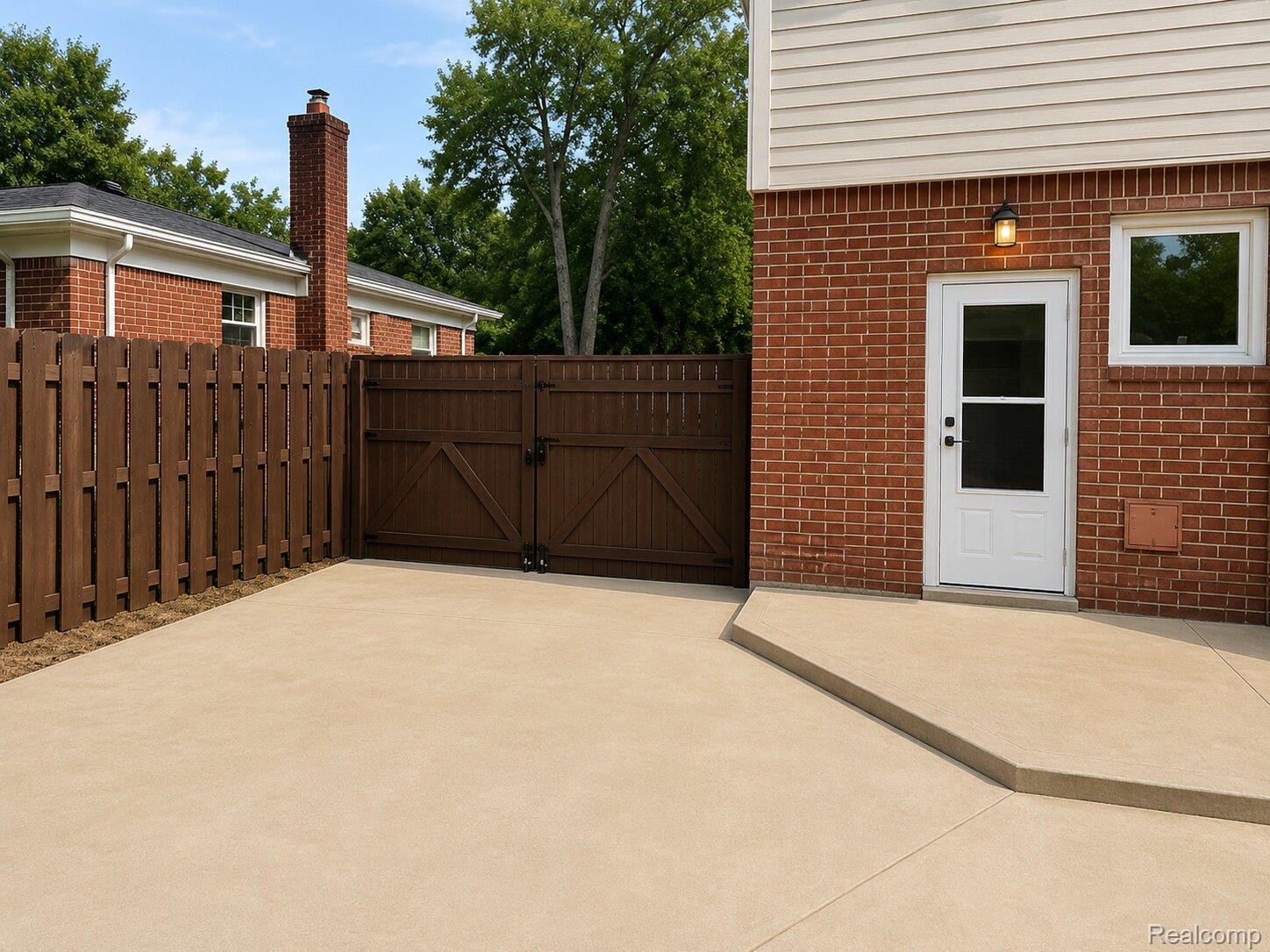 34024 Glenview Drive