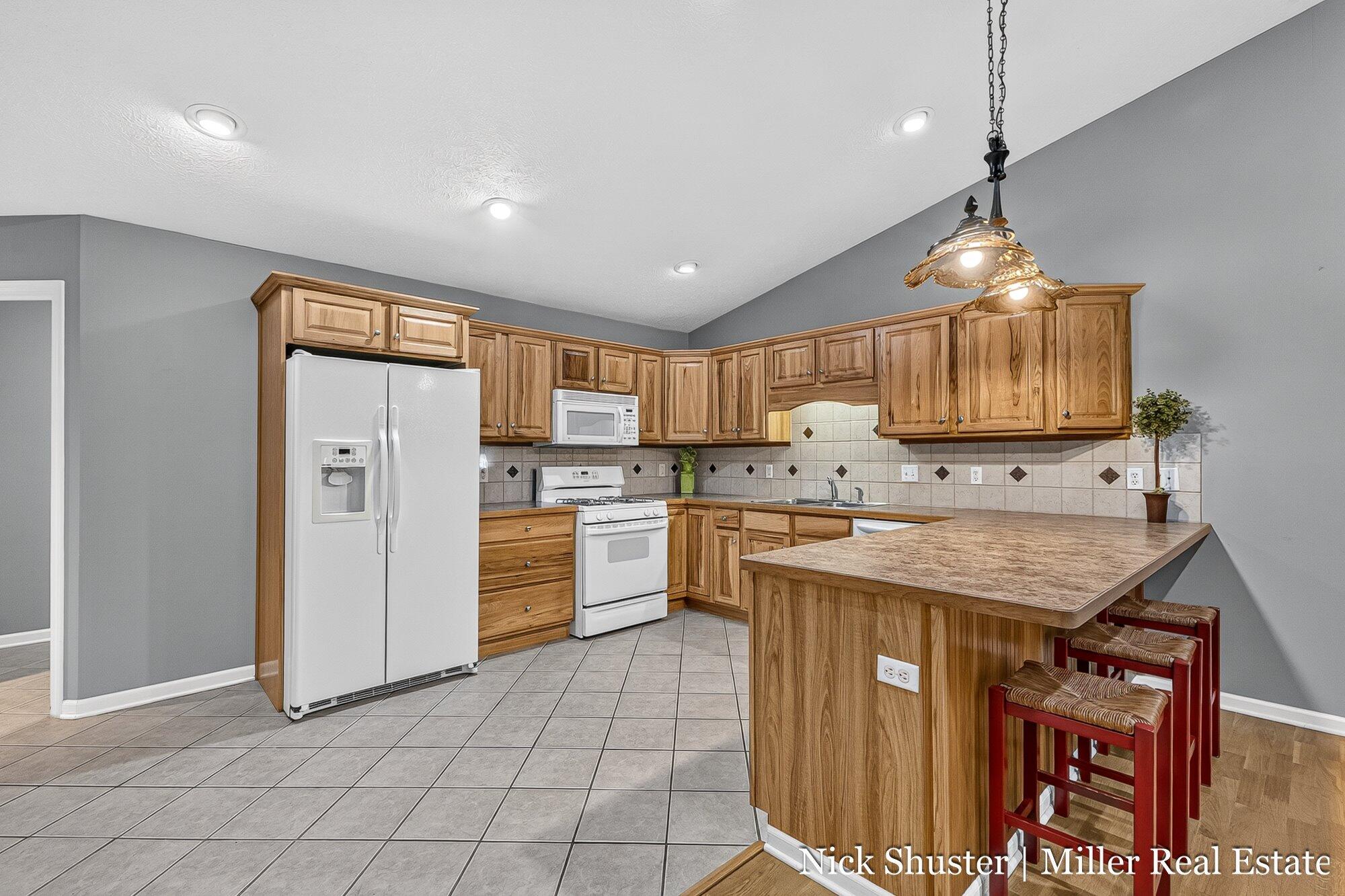 712 Riverwalk Street 11