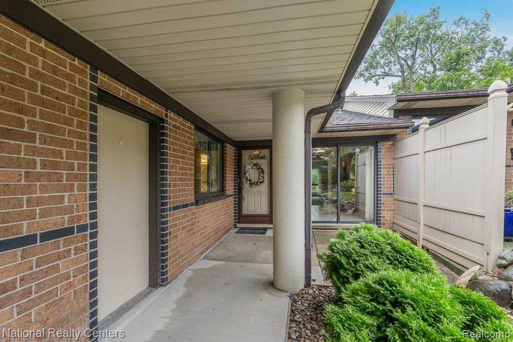 906 Wexford Way 3