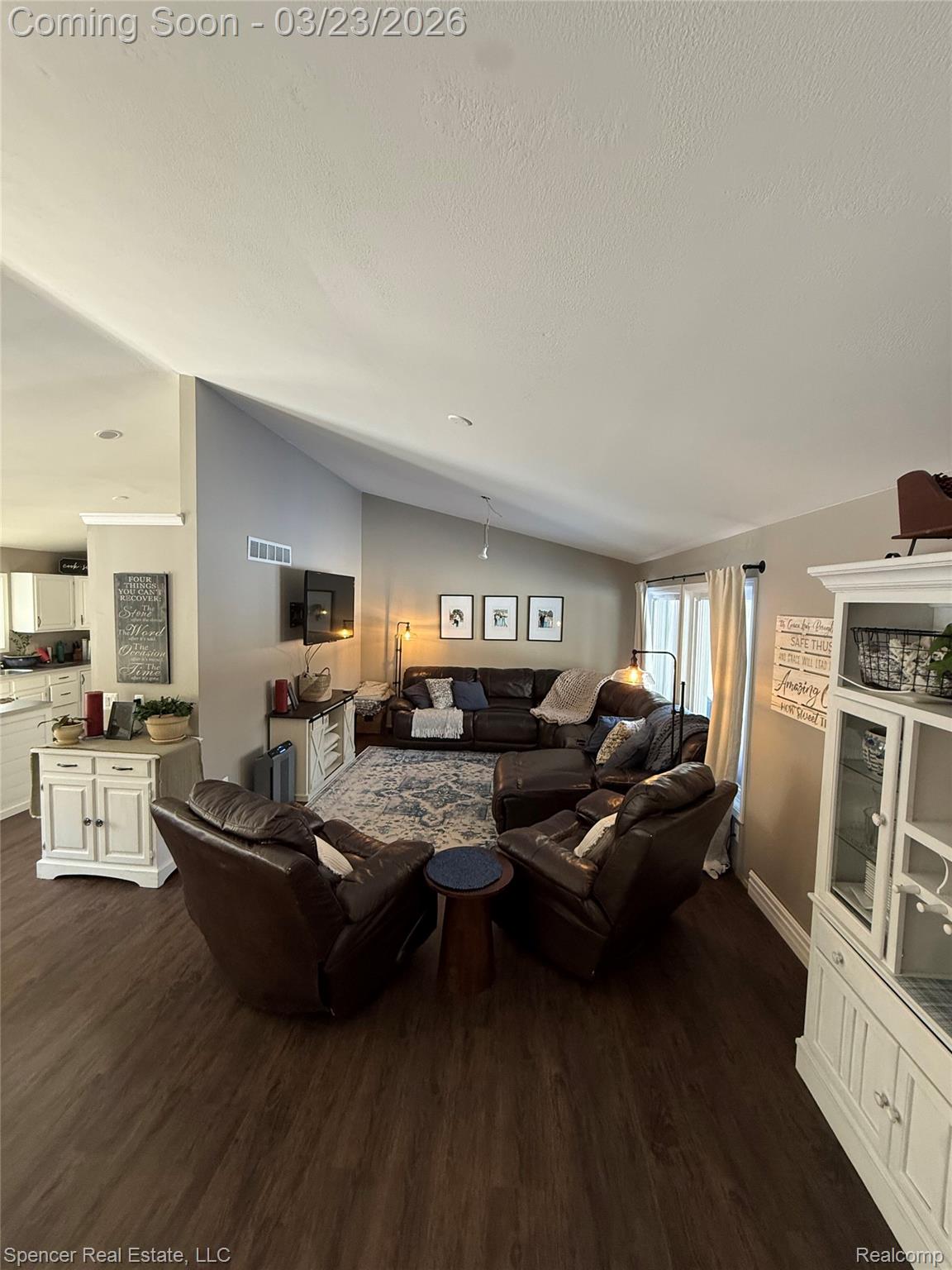 5049 Smokey Hollow Lane