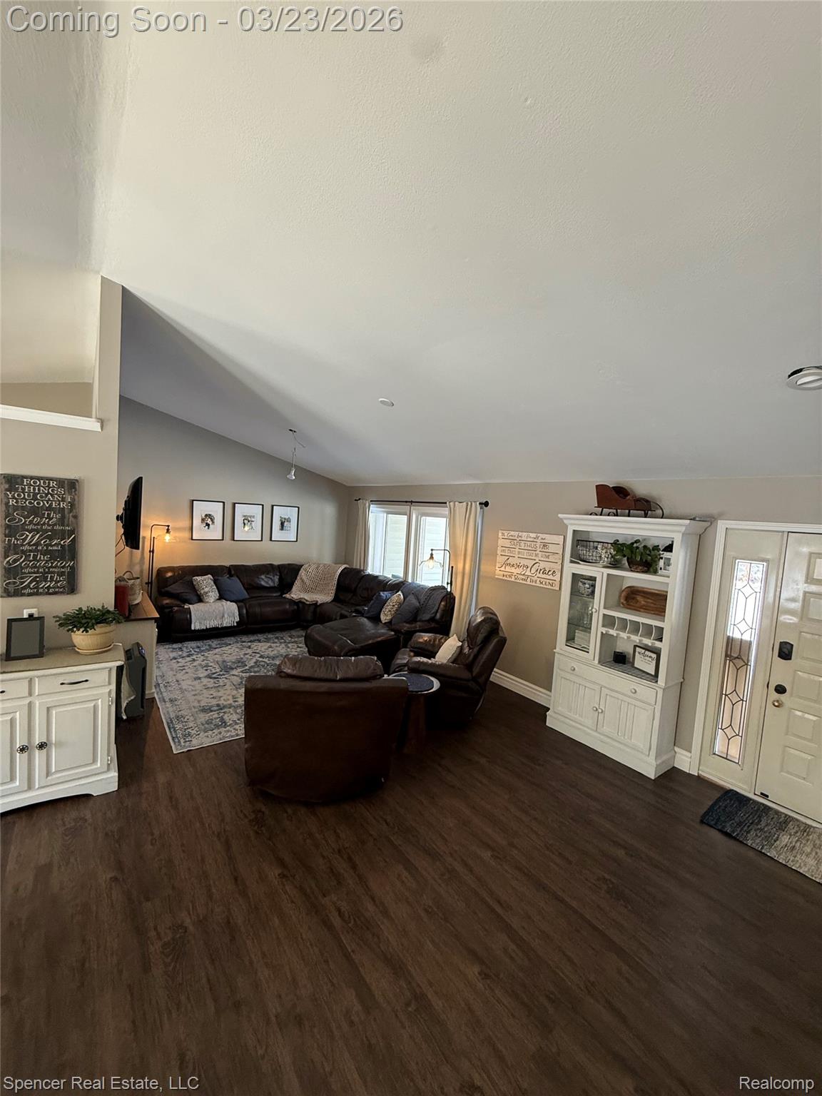 5049 Smokey Hollow Lane