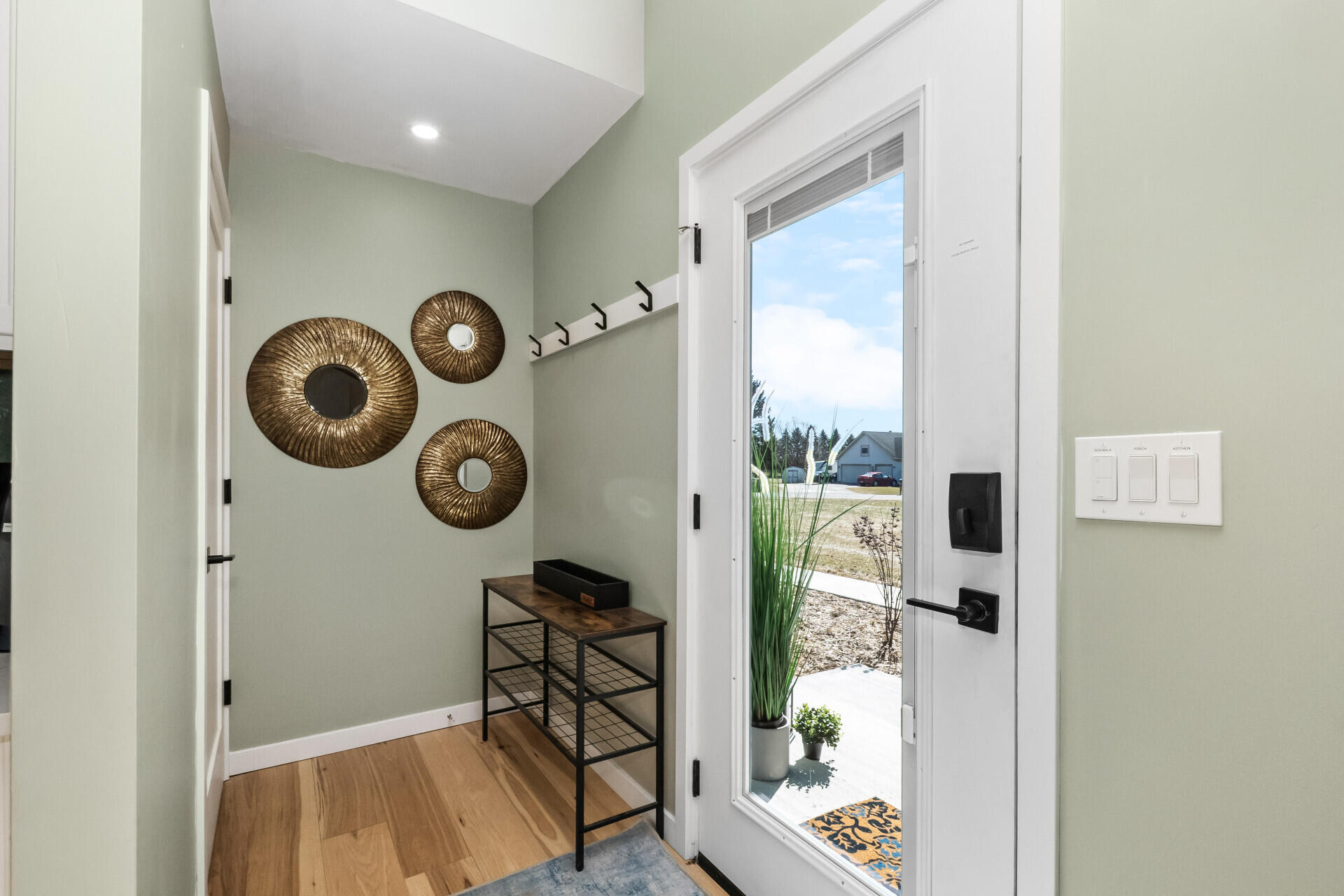 3961 Hickory Hollow Drive