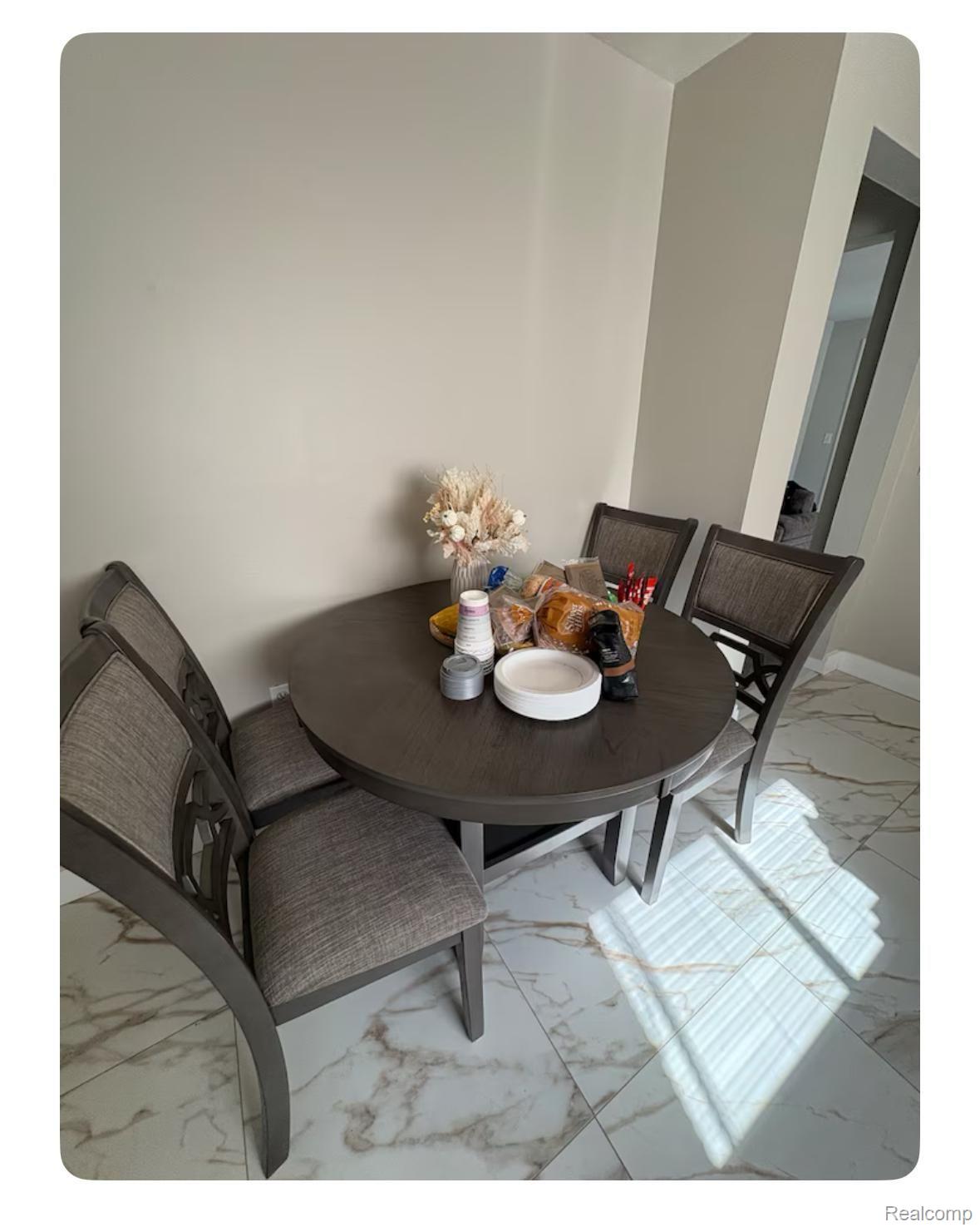 6431 CENTRALIA Street