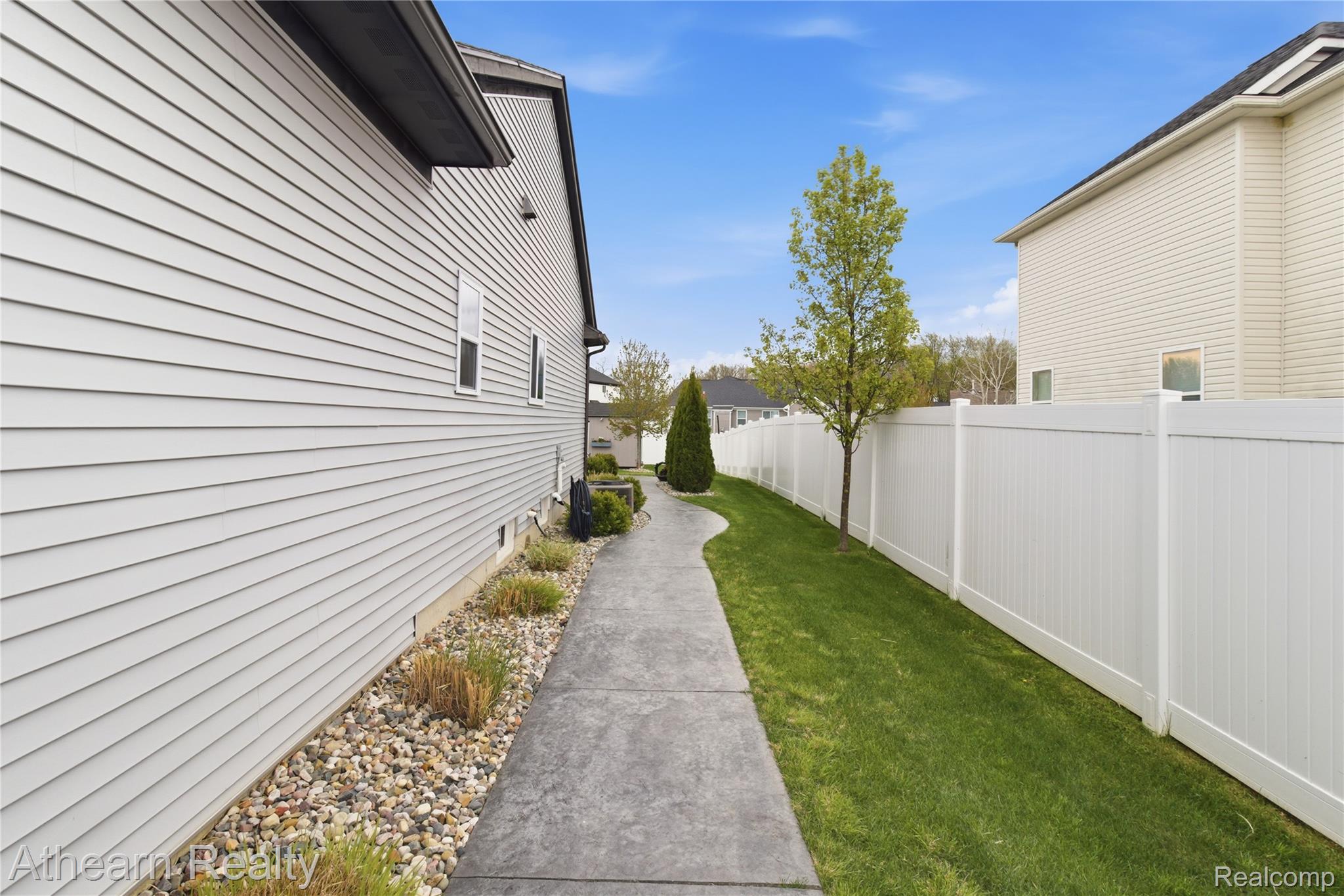 8197 Hidden Cove Court