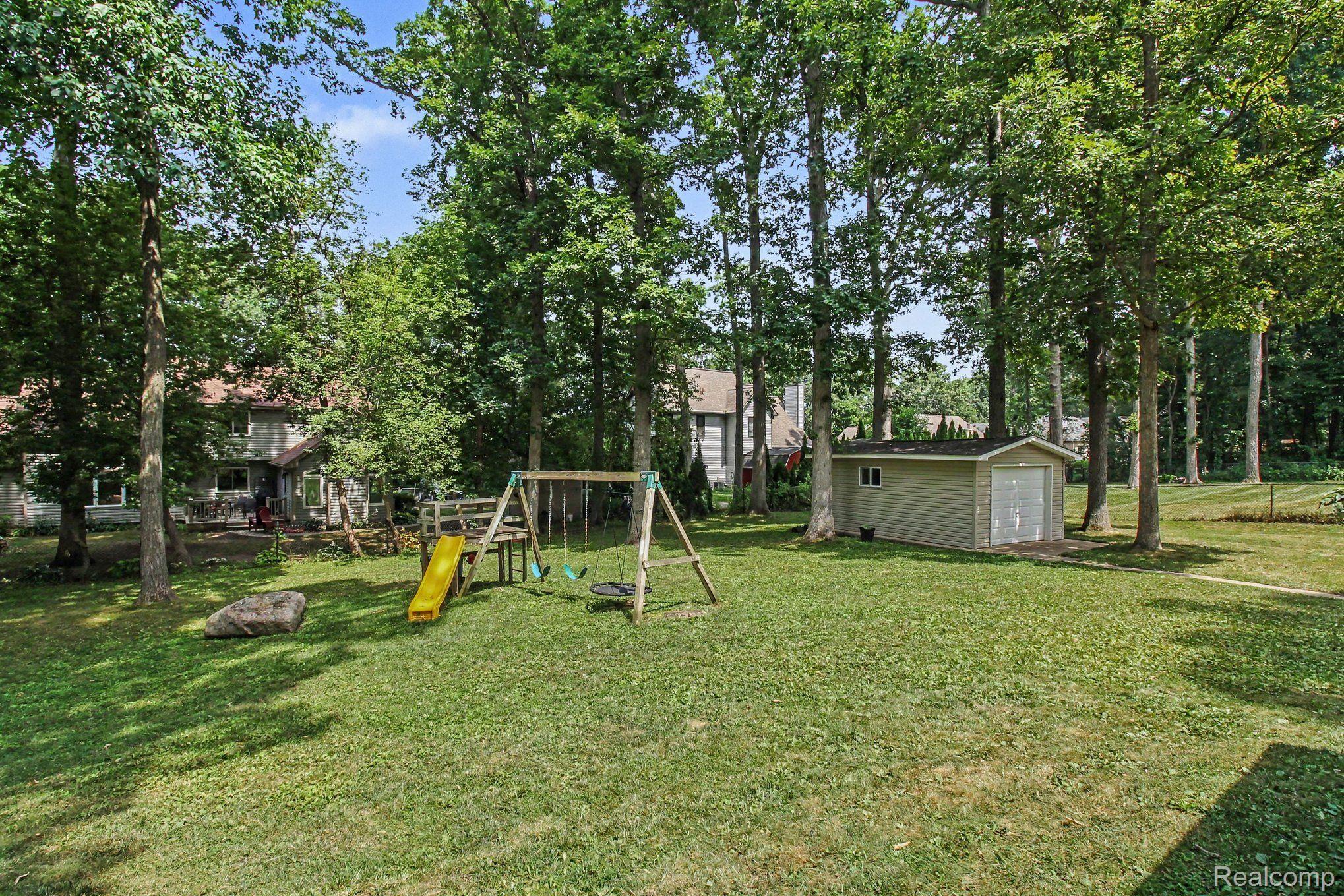 835 Oakgrove