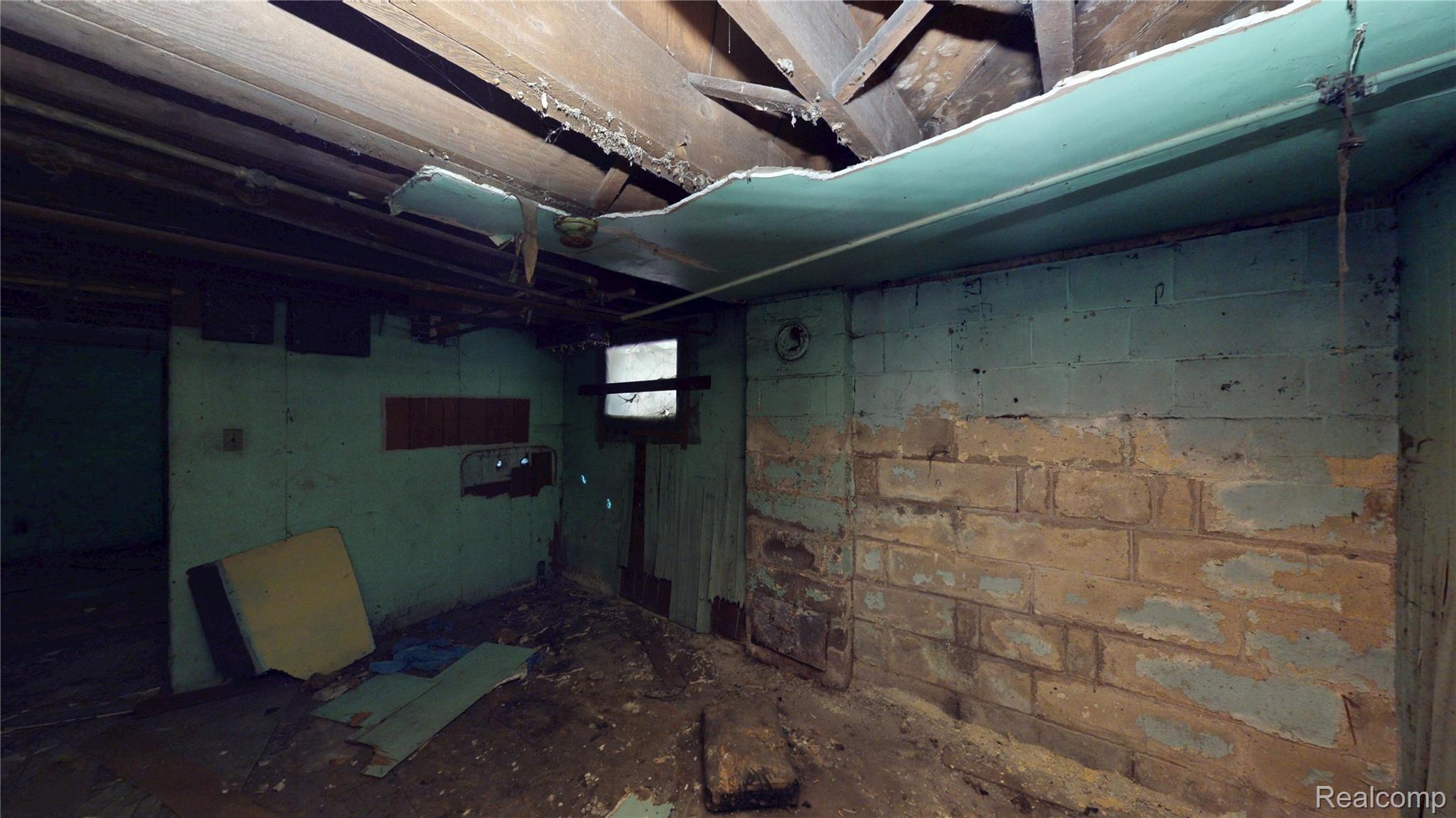 Detroit City, Michigan 48216, United States, 8 Bedrooms Bedrooms, ,4 BathroomsBathrooms,Residential,Active,214904