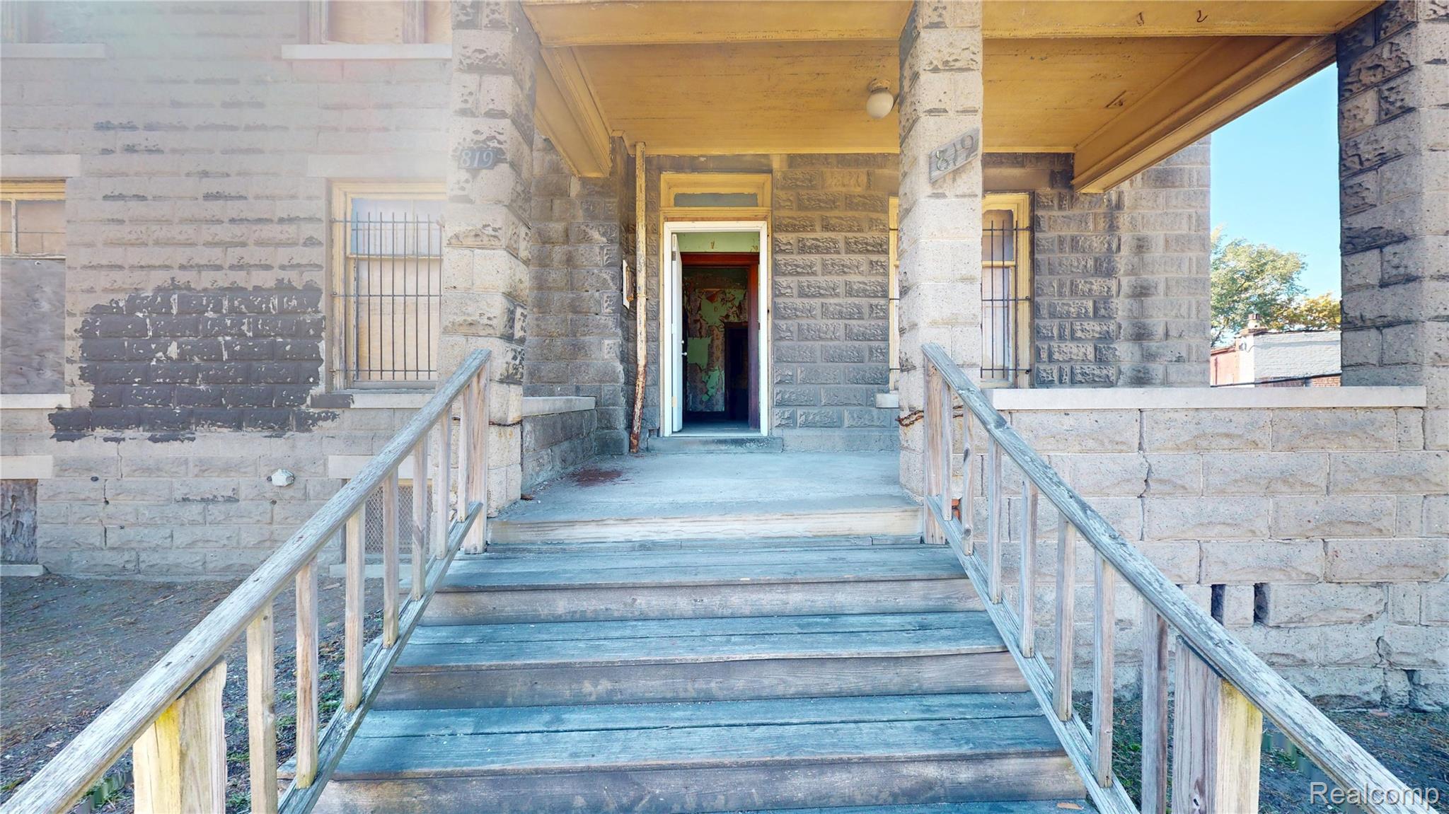 Detroit City, Michigan 48216, United States, 8 Bedrooms Bedrooms, ,4 BathroomsBathrooms,Residential,Active,214904