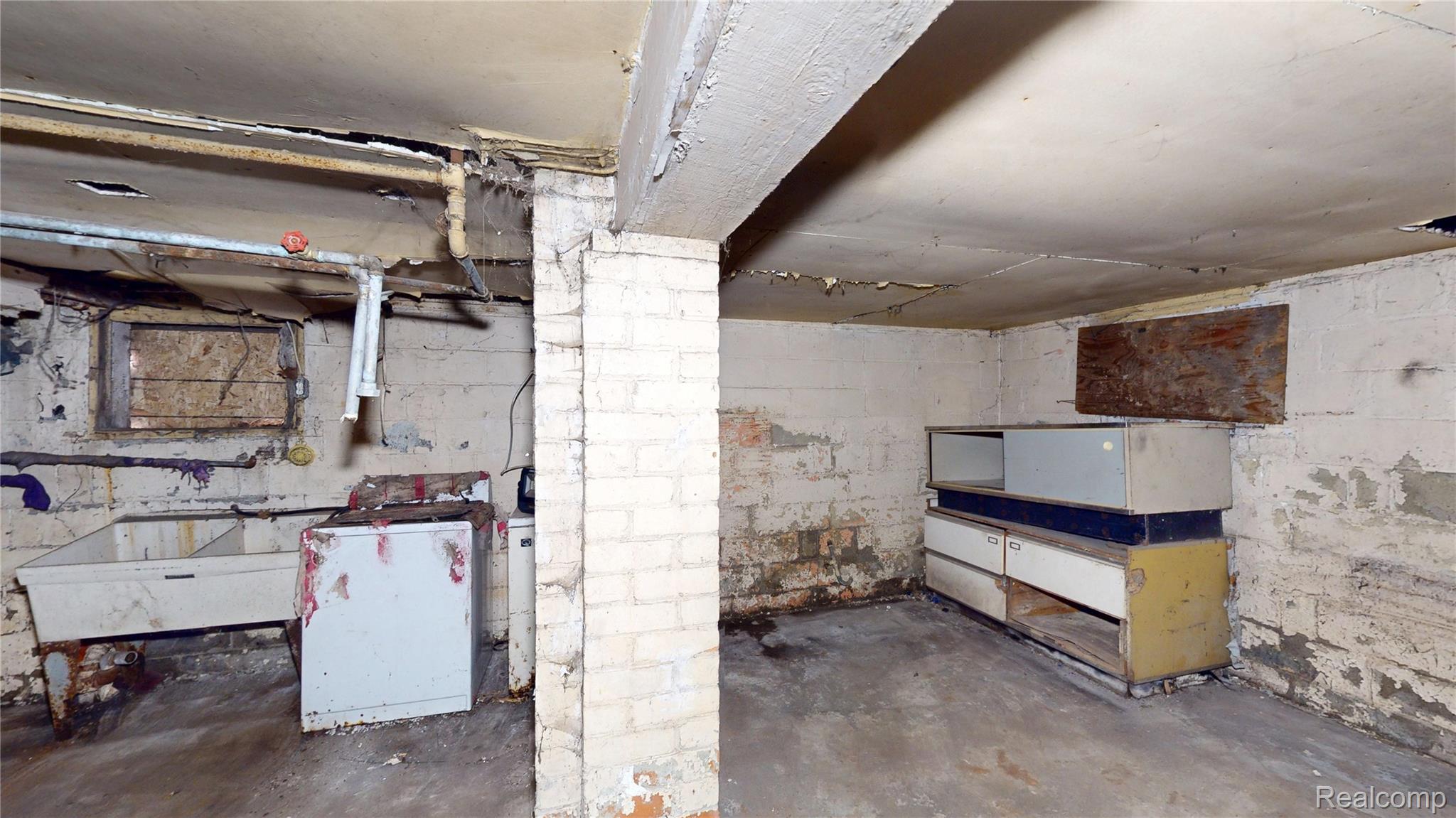 Detroit City, Michigan 48216, United States, 8 Bedrooms Bedrooms, ,4 BathroomsBathrooms,Residential,Active,214904