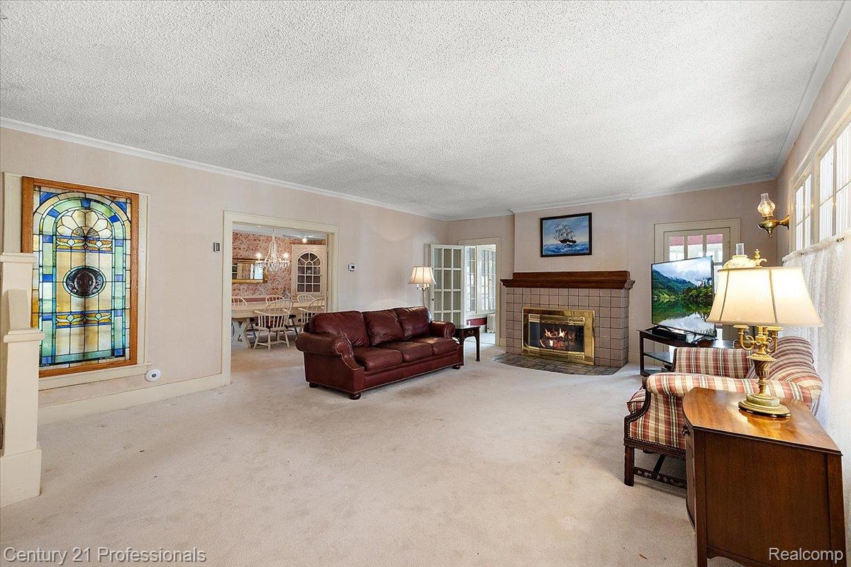 8051 Bridge Lake Road