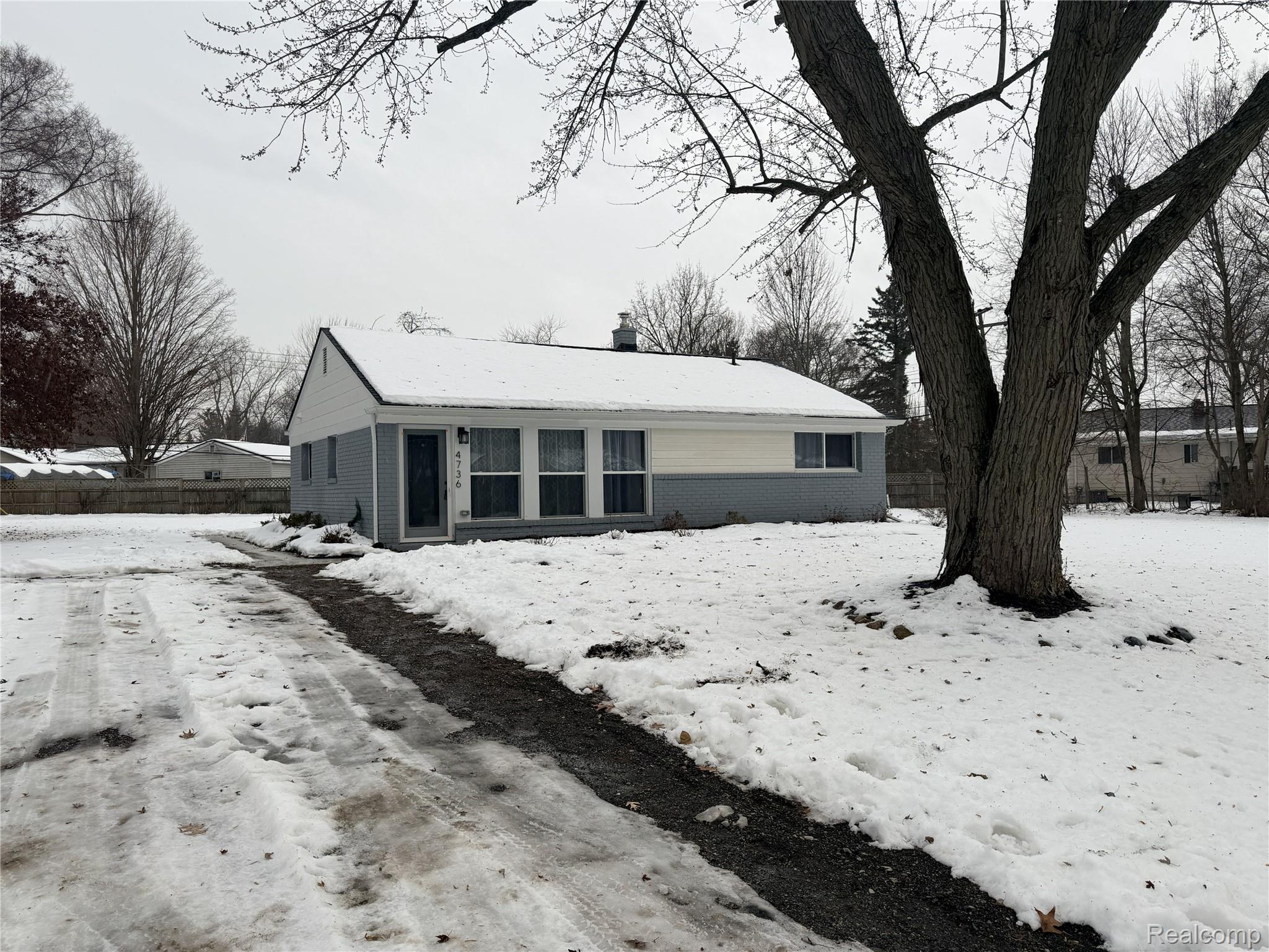 4736 Summerhill Drive