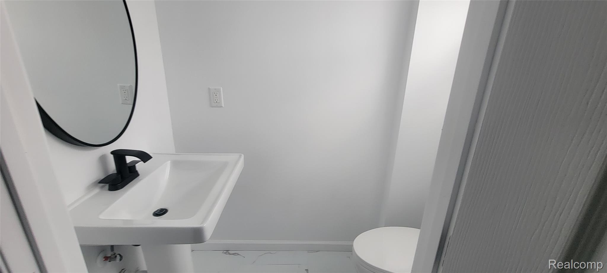 Clarkston, Michigan 48346, United States, 3 Bedrooms Bedrooms, ,2 BathroomsBathrooms,Residential,Active,256886