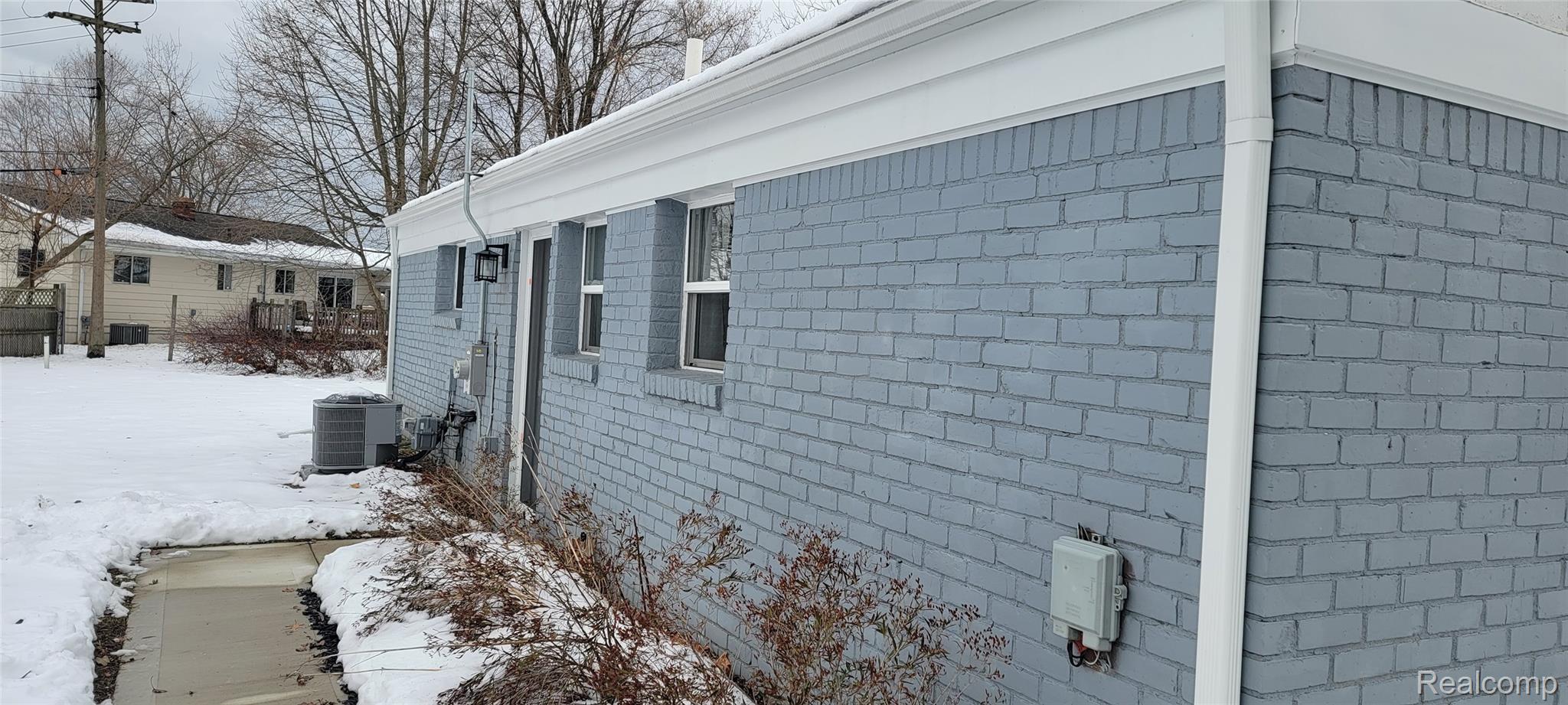 4736 Summerhill Drive