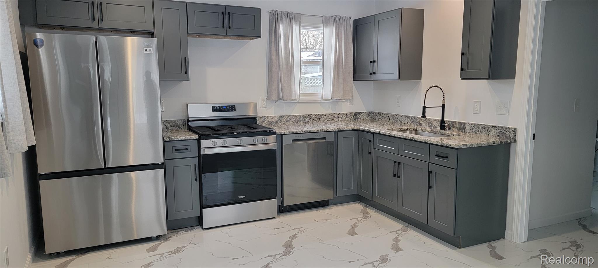 Clarkston, Michigan 48346, United States, 3 Bedrooms Bedrooms, ,2 BathroomsBathrooms,Residential,Active,256886