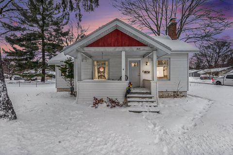 Photo of 515 Woodward Avenue, Big Rapids City, MI 49307 (MLS # 65025061885)