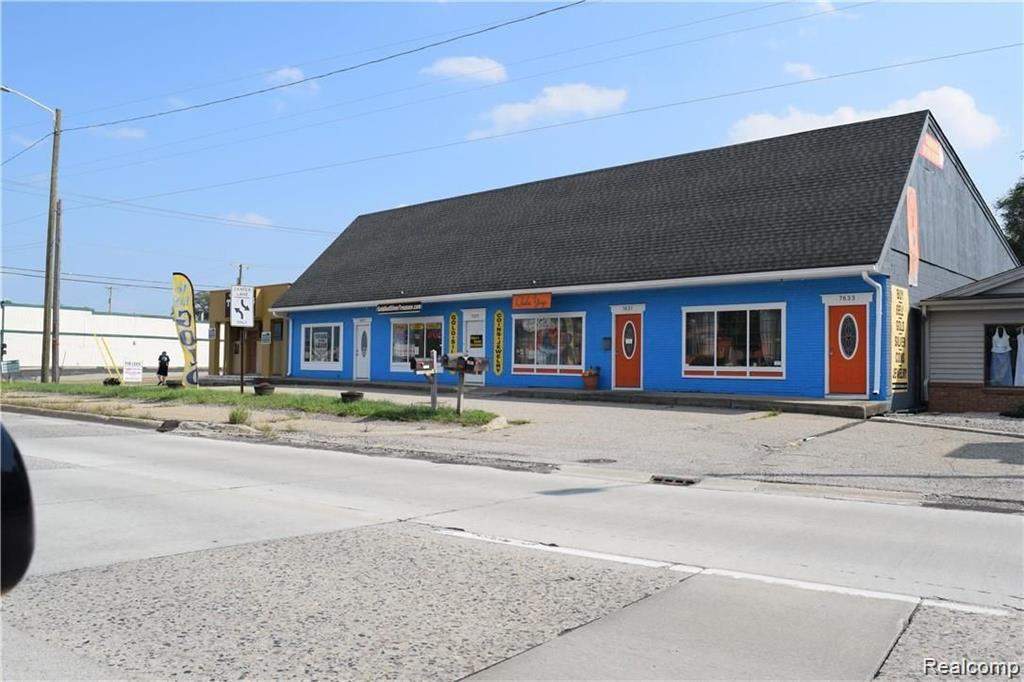7627 Highland Road